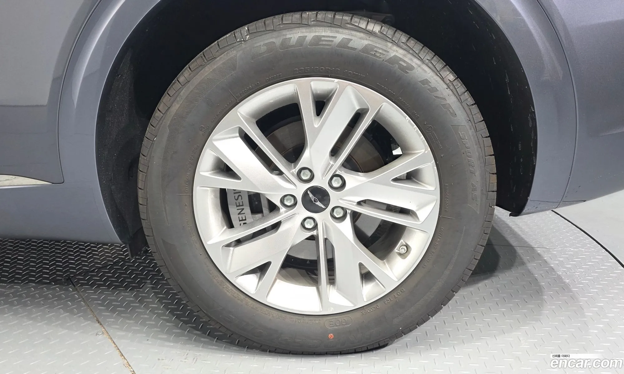 Genesis GV70 2025 — 12