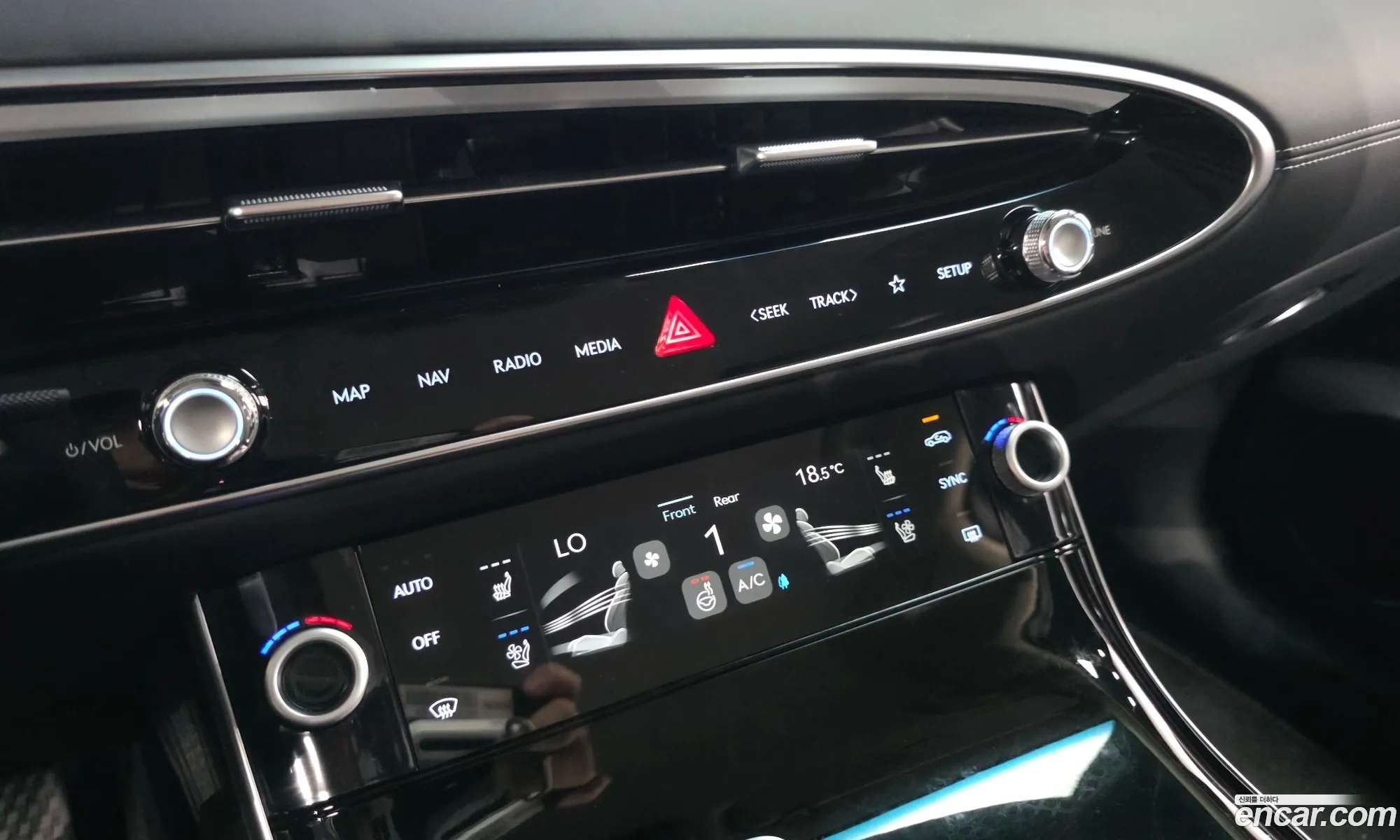 Genesis GV70 2025 — 4