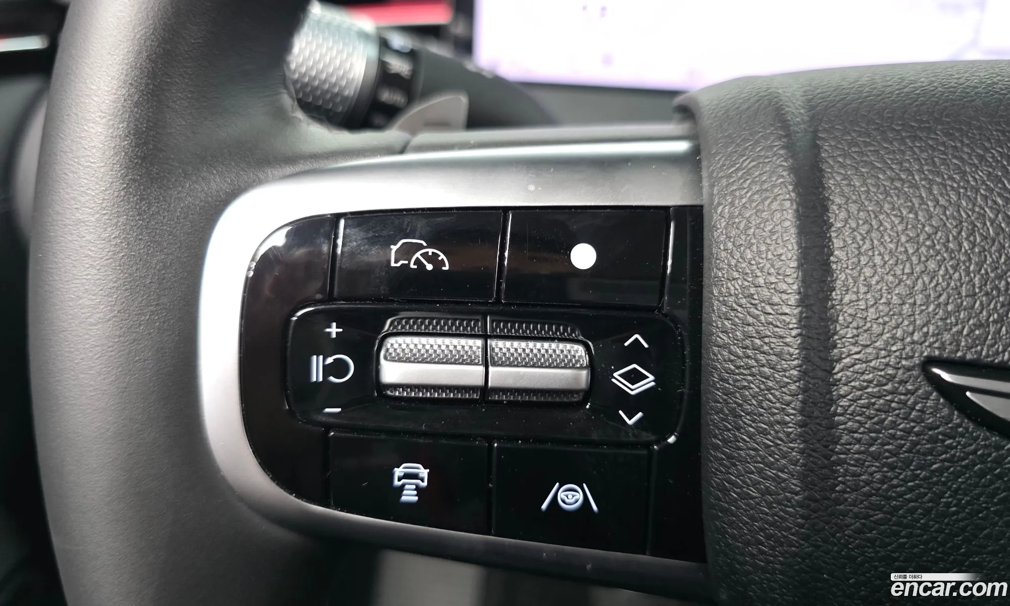 Genesis GV70 2025 — 19