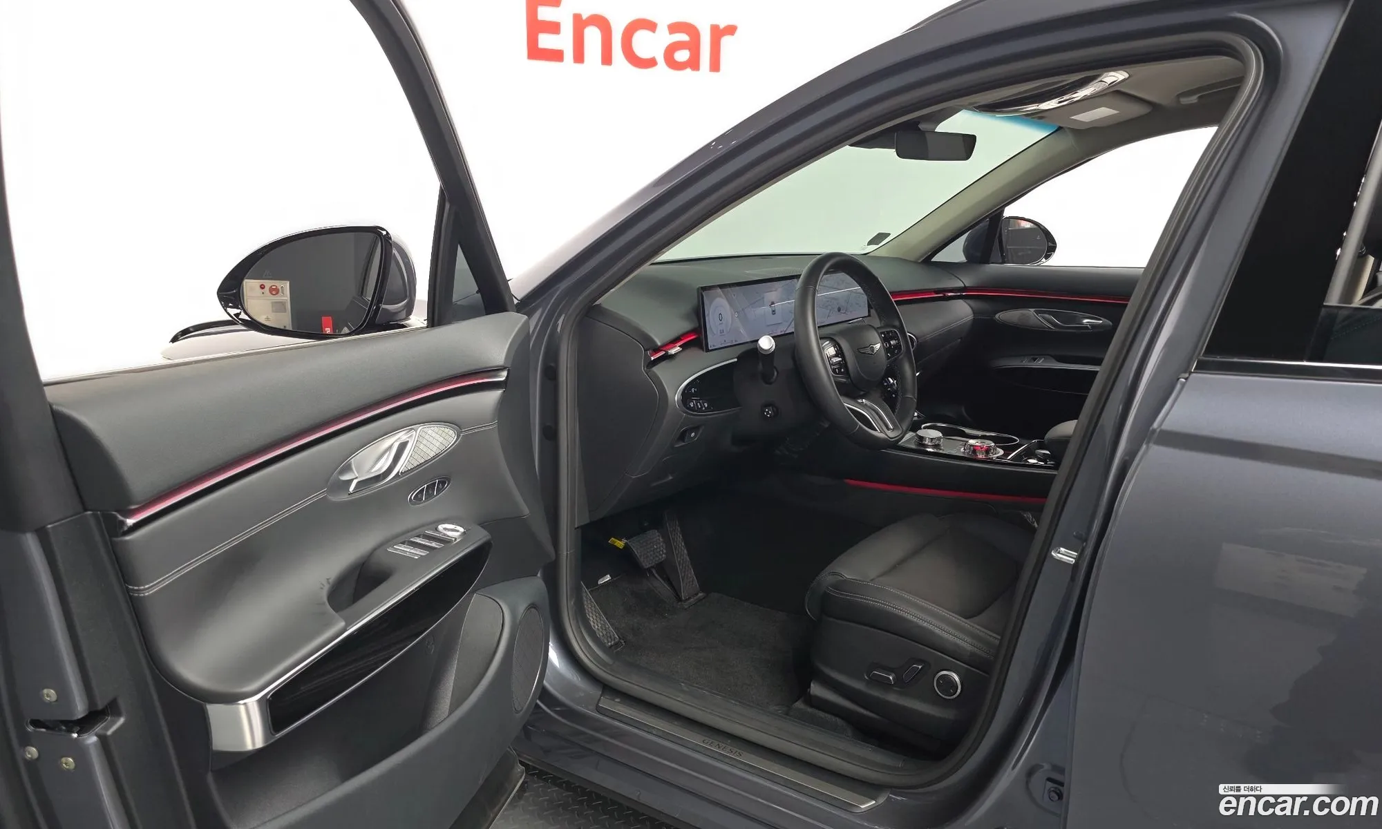 Genesis GV70 2025 — 28