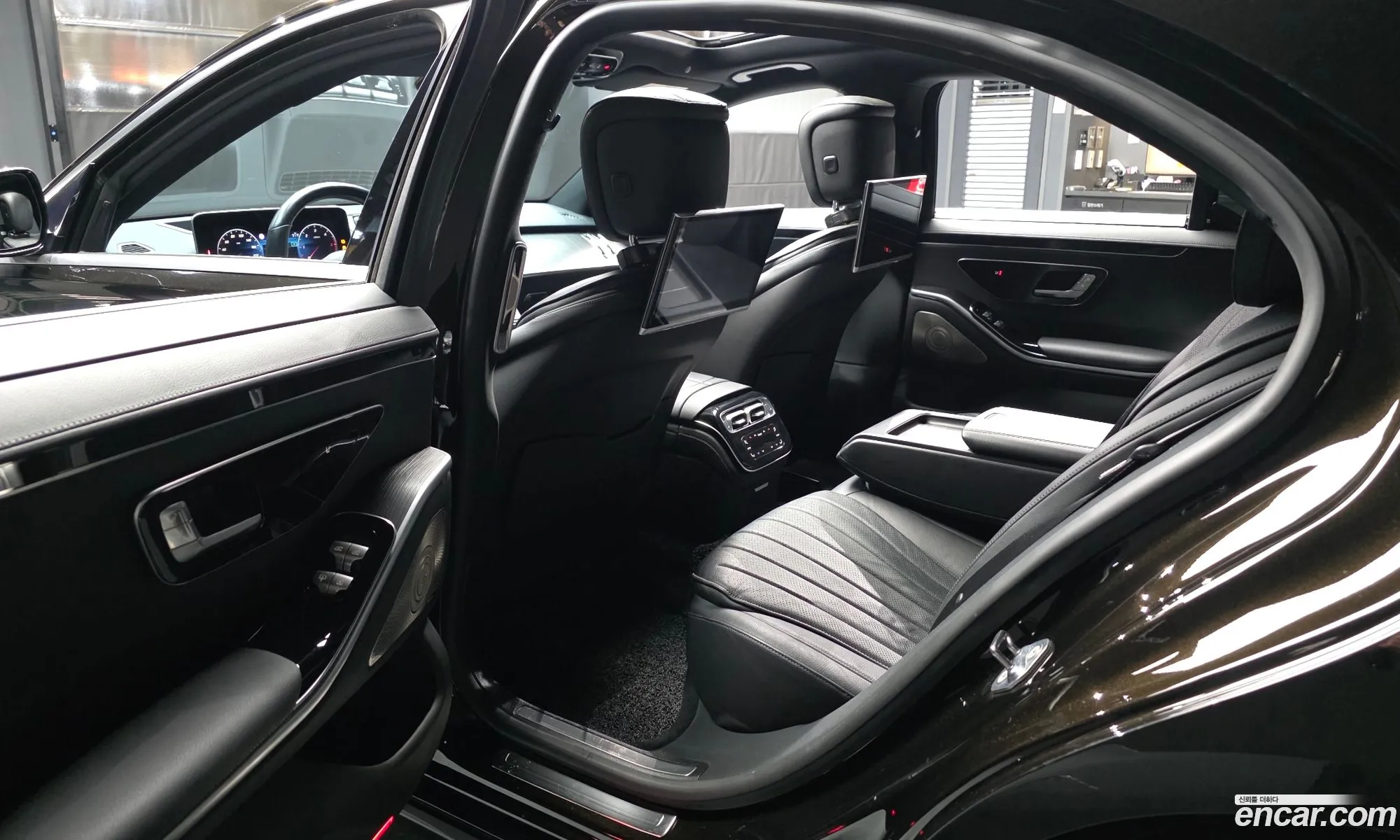 Mercedes-Benz S-Class W223 2021 — 23