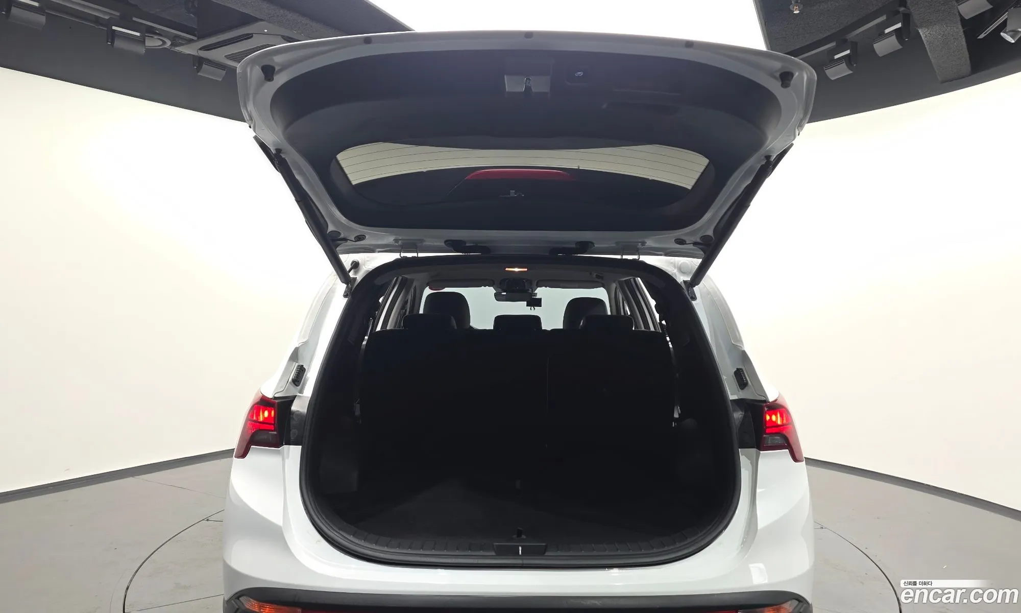Hyundai Santa Fe 2022 — 23