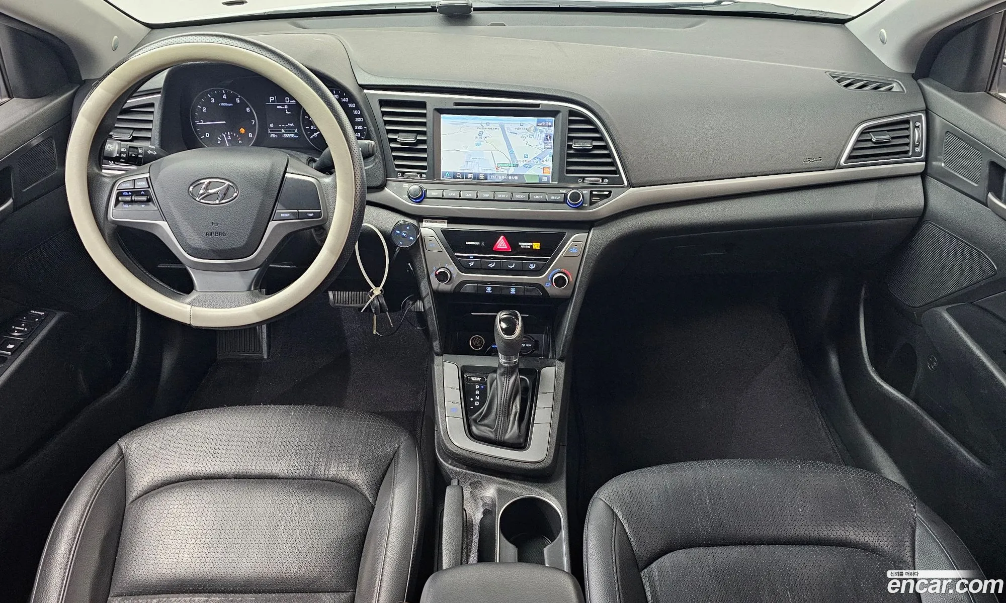Hyundai Elantra AD 2015 — 11