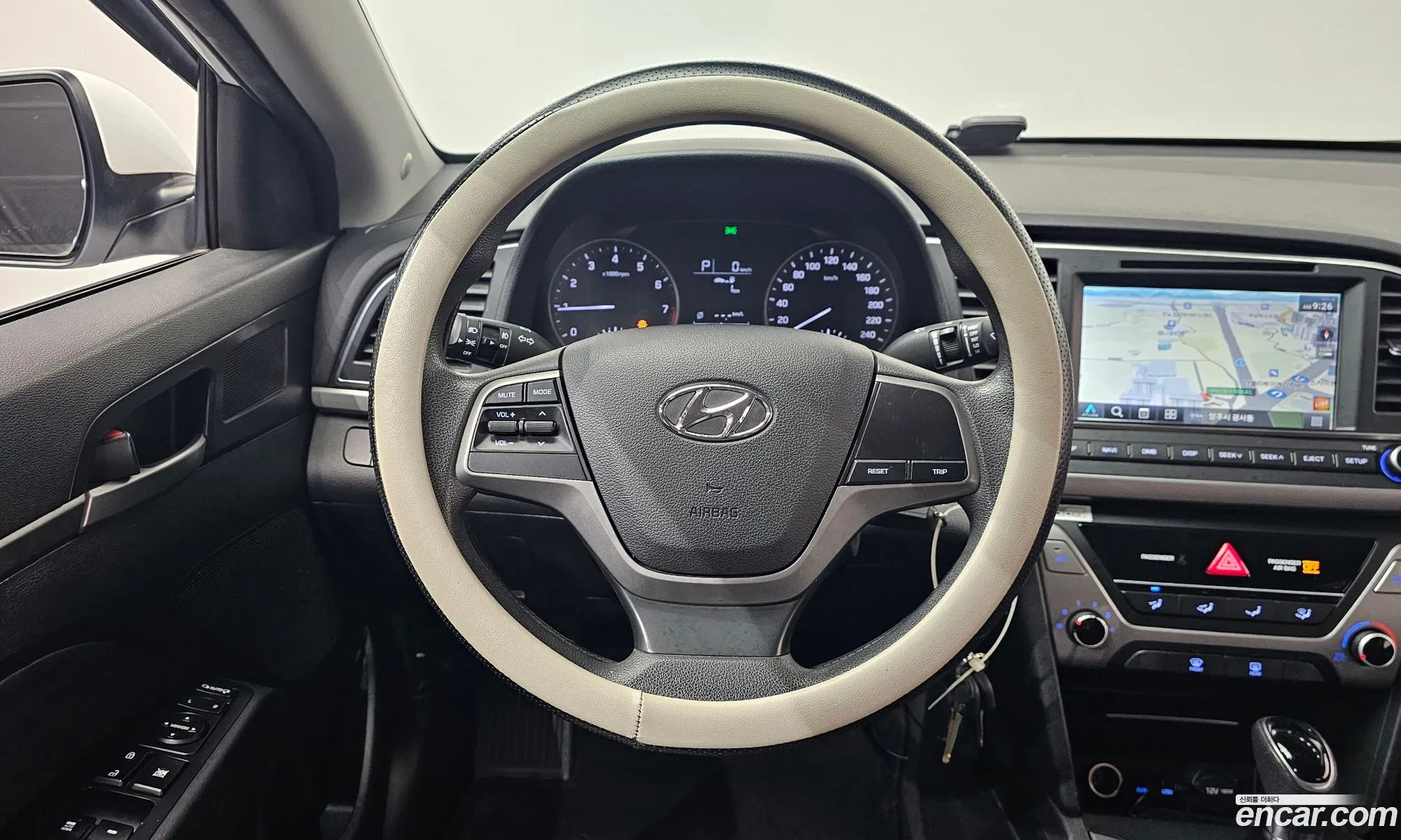 Hyundai Elantra AD 2015 — 3