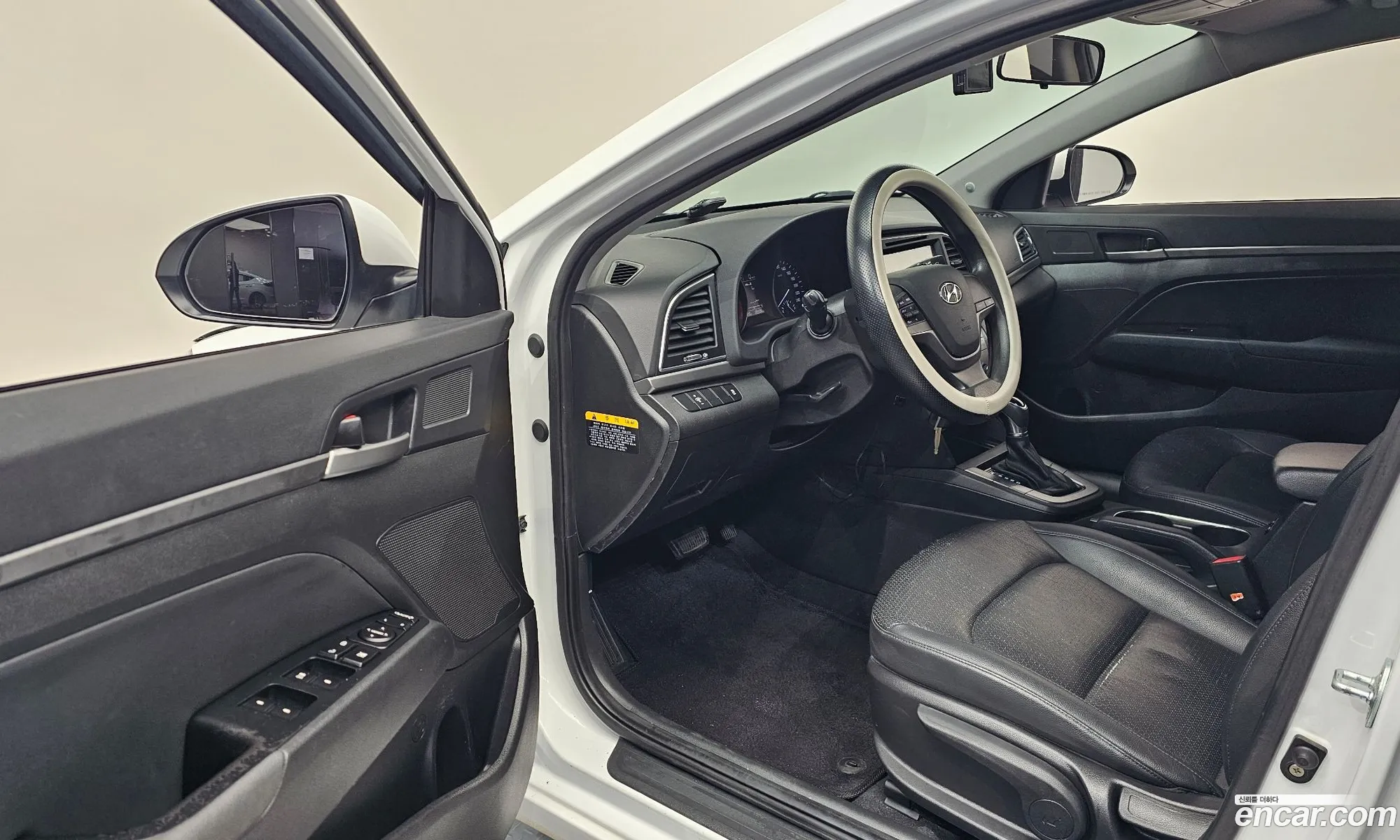 Hyundai Elantra AD 2015 — 15