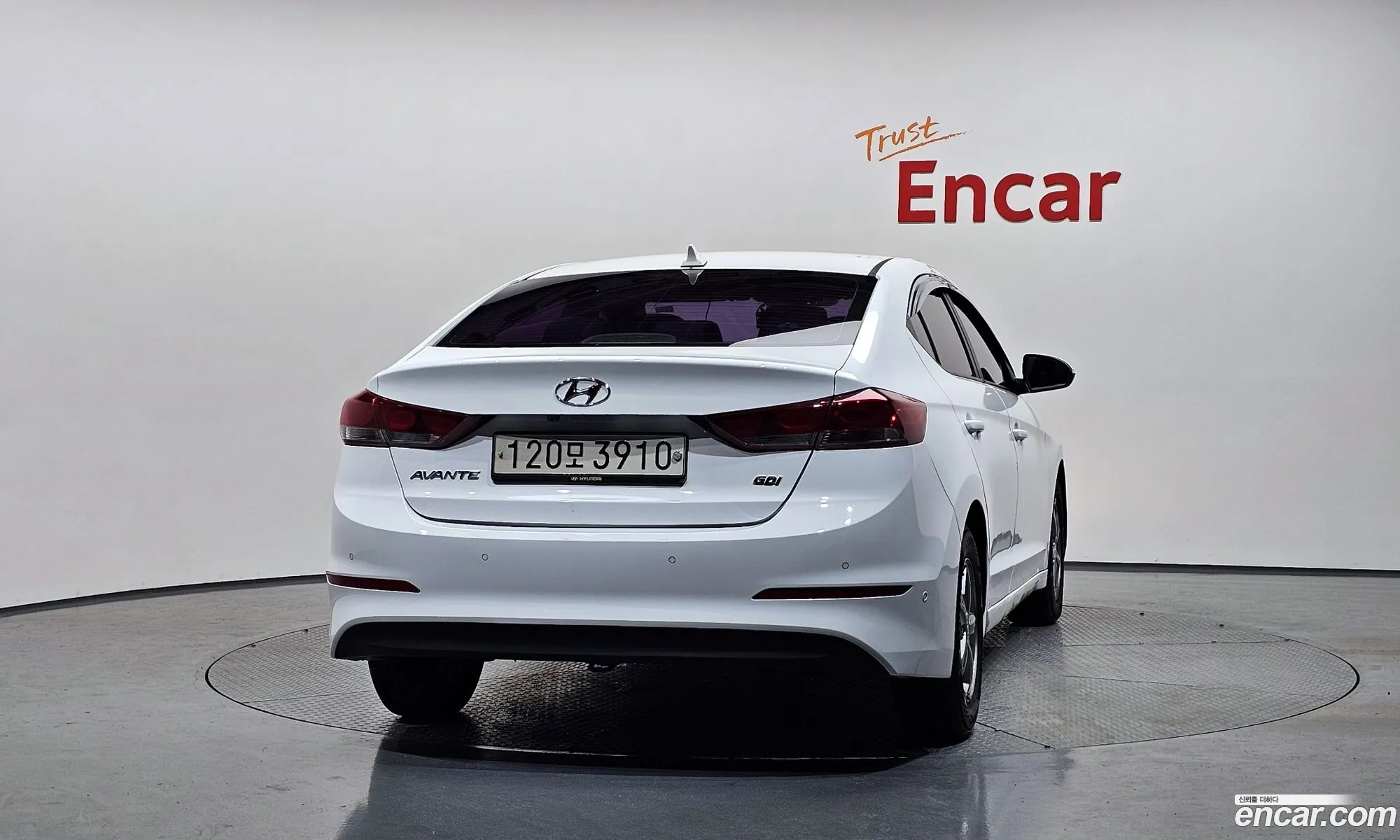 Hyundai Elantra AD 2015 — 18