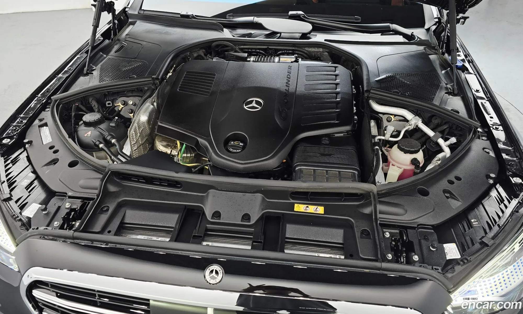 Mercedes-Benz S-Class W223 2025 — 32