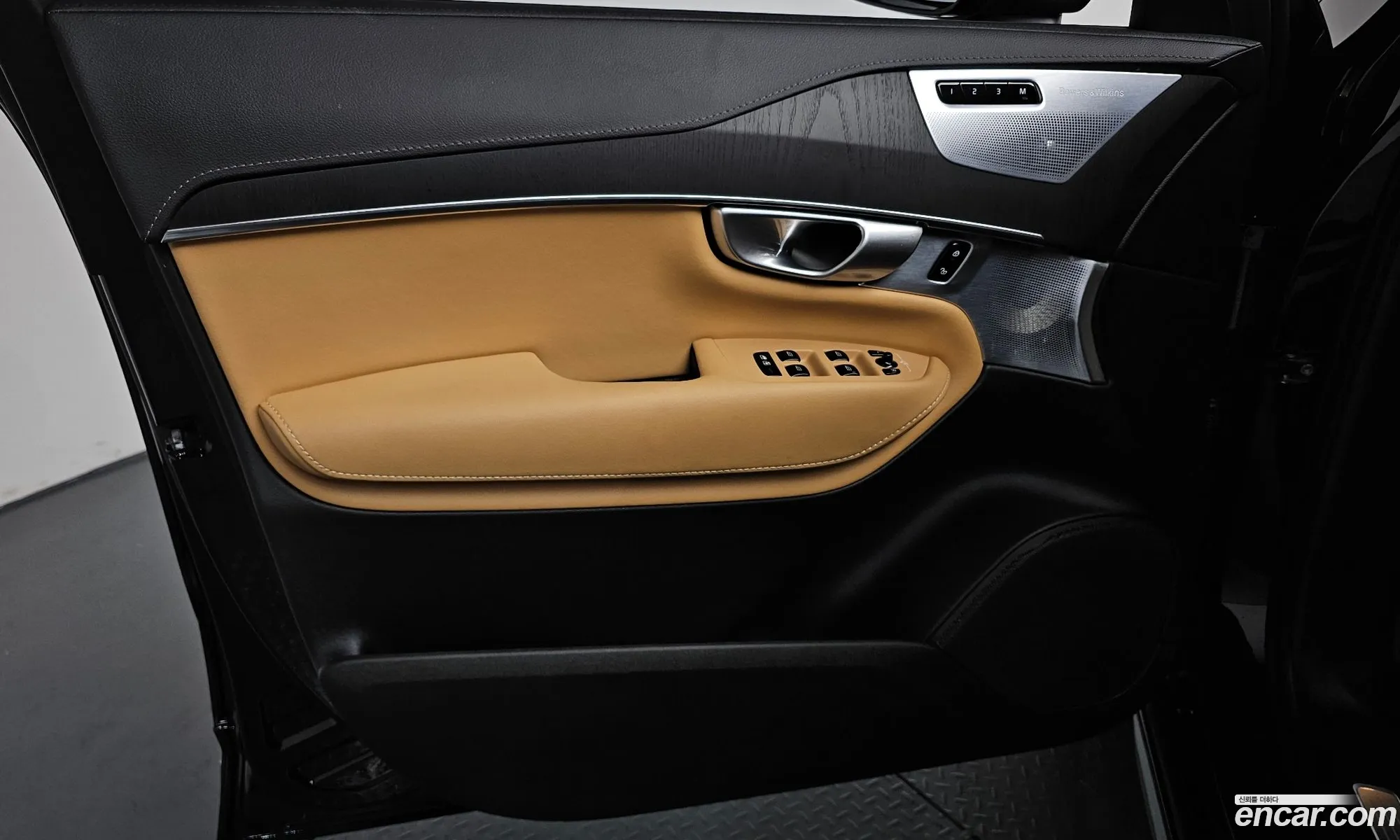 Volvo XC90 2024 YV1LF062XR1172901 — 23