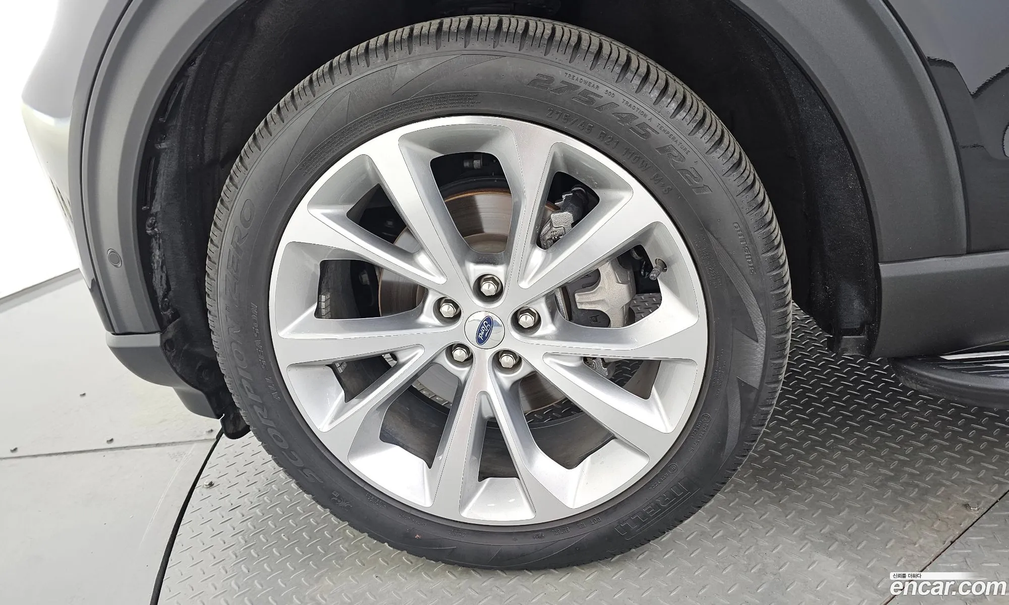 Ford Explorer 6th Gen 2021 1FM5K8HC8MGB48399 — 17
