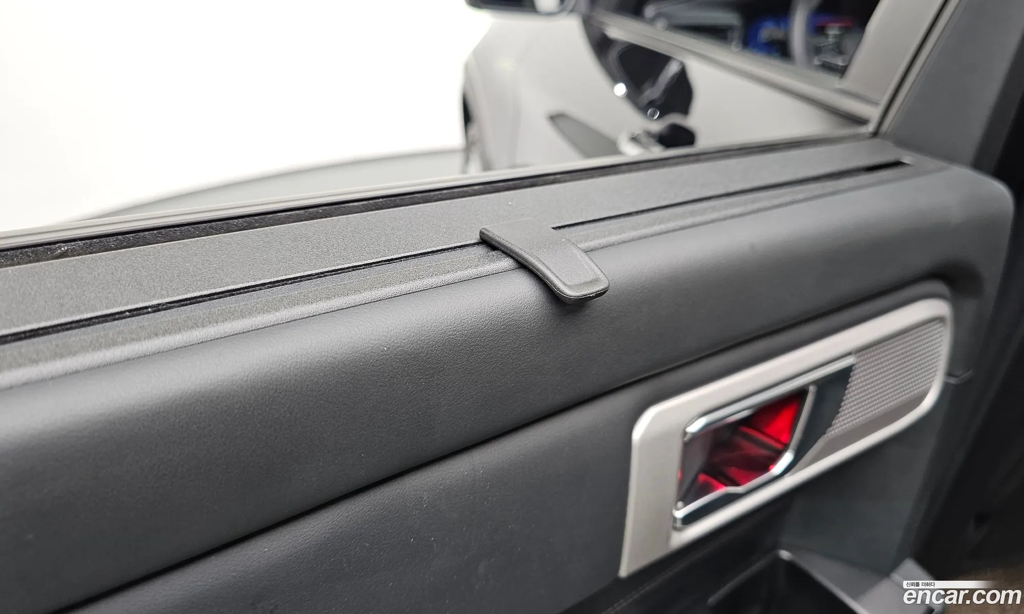 Ford Explorer 6th Gen 2021 1FM5K8HC8MGB48399 — 4