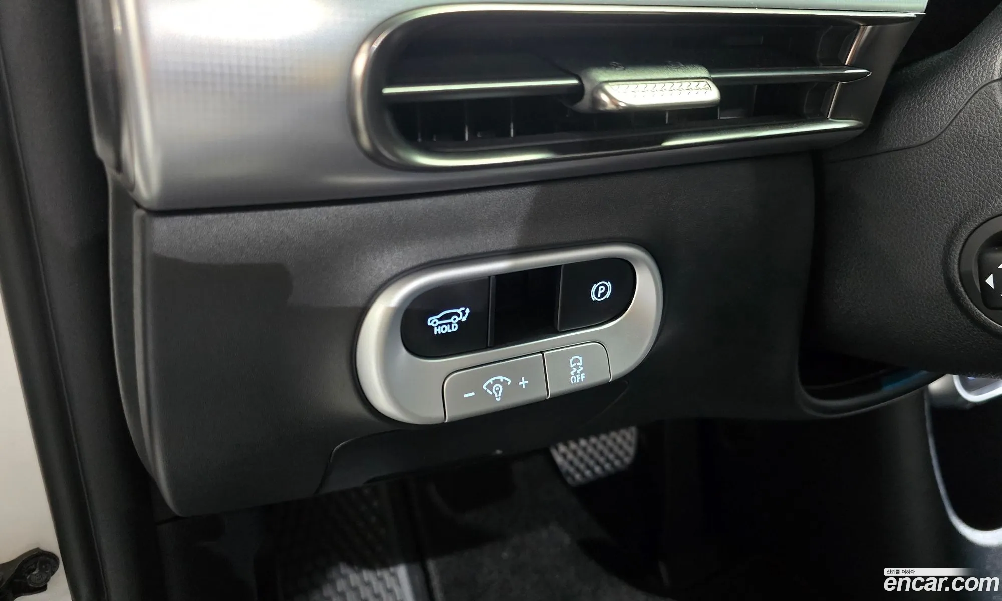 Genesis GV60 2022 — 28