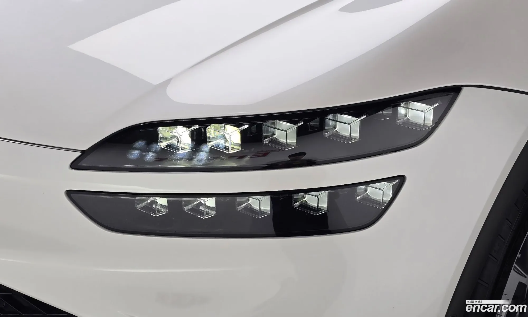 Genesis GV60 2022 — 30