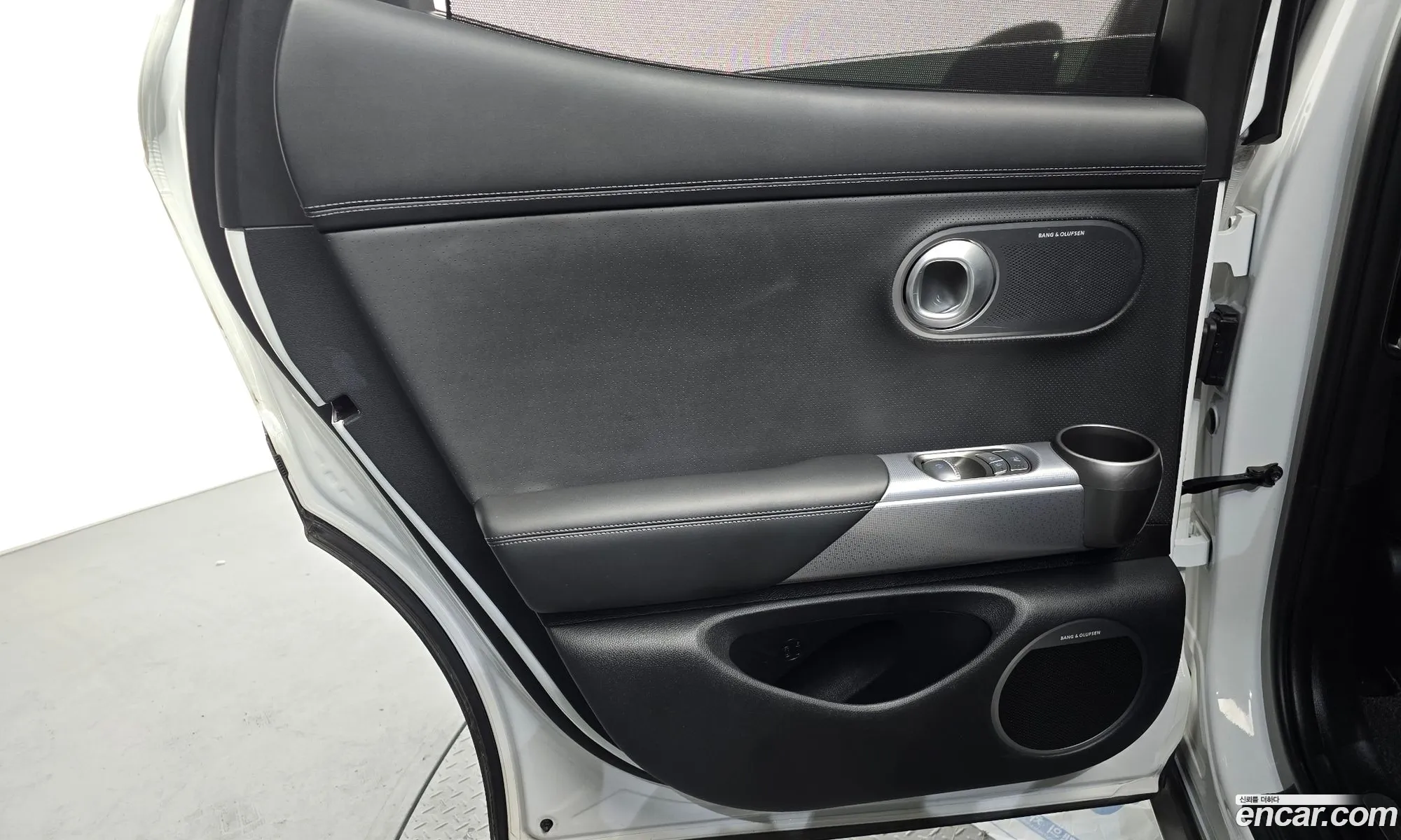 Genesis GV60 2022 — 31
