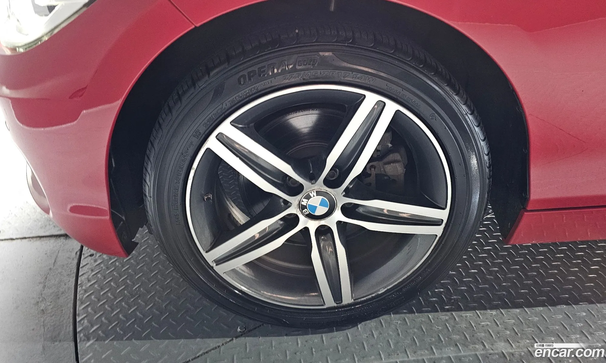 BMW 1 Series 2016 WBA1S5100G5D27991 — 5