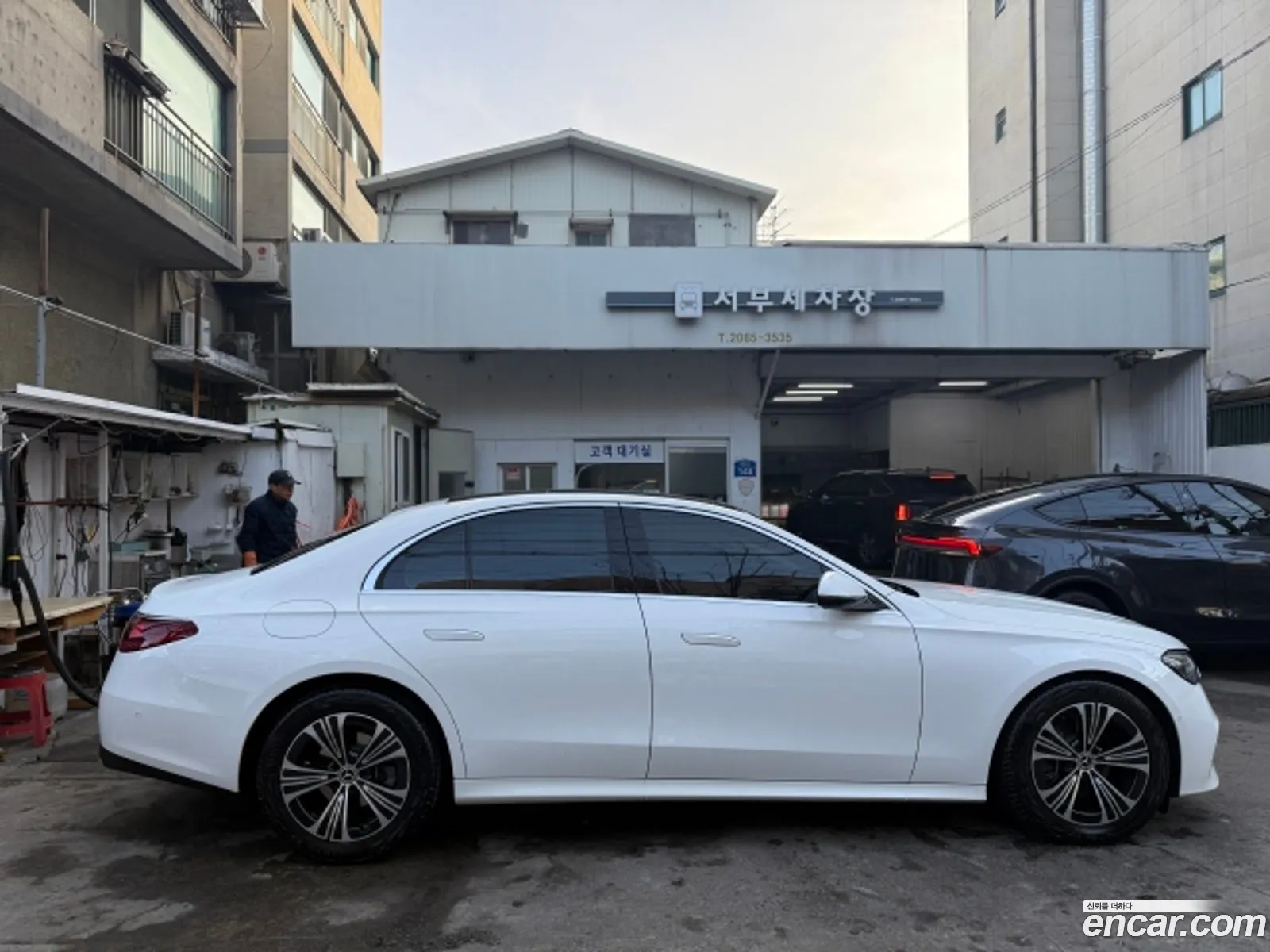 Mercedes-Benz E-Class W214 2025 — 10