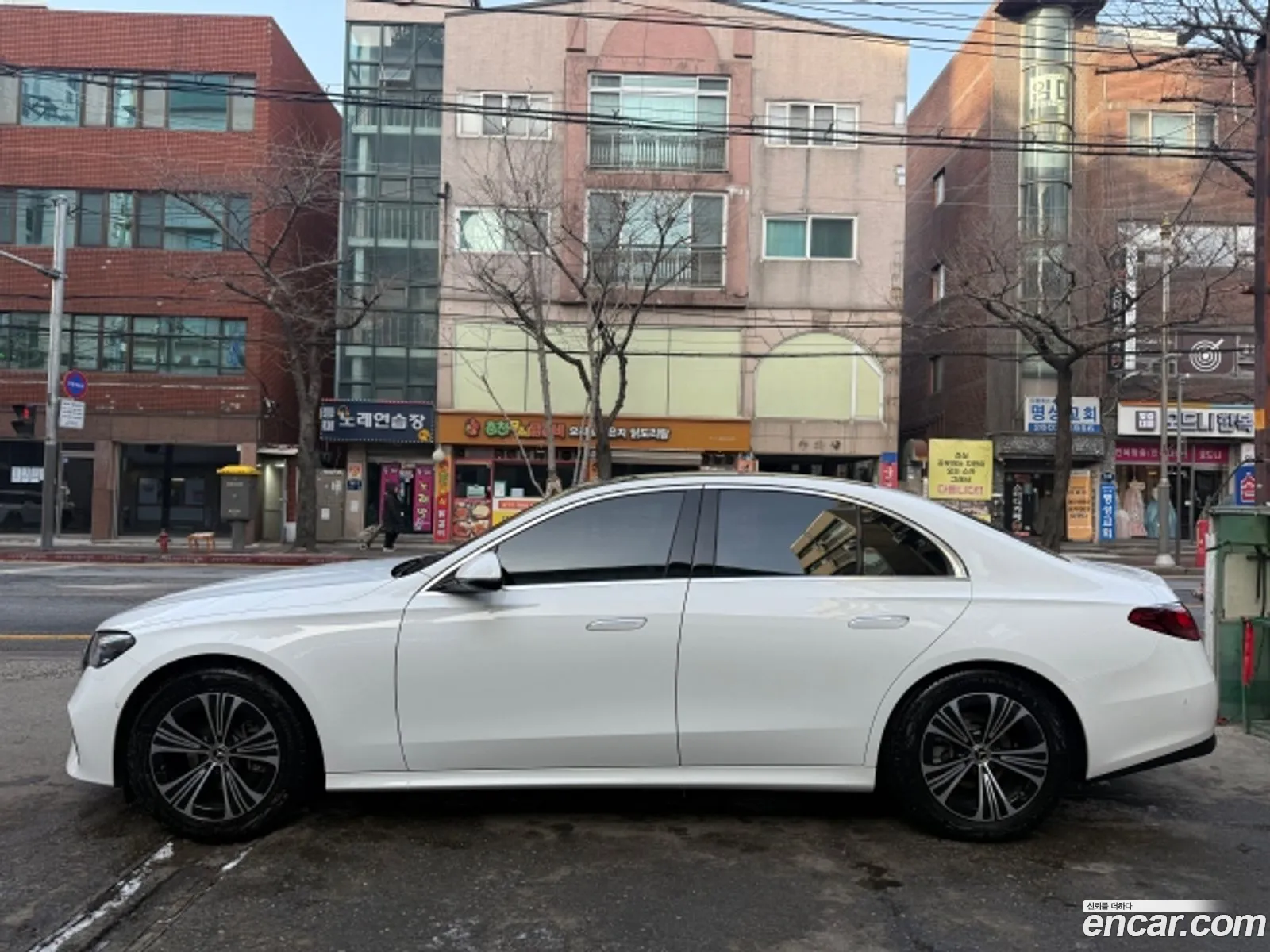 Mercedes-Benz E-Class W214 2025 — 7