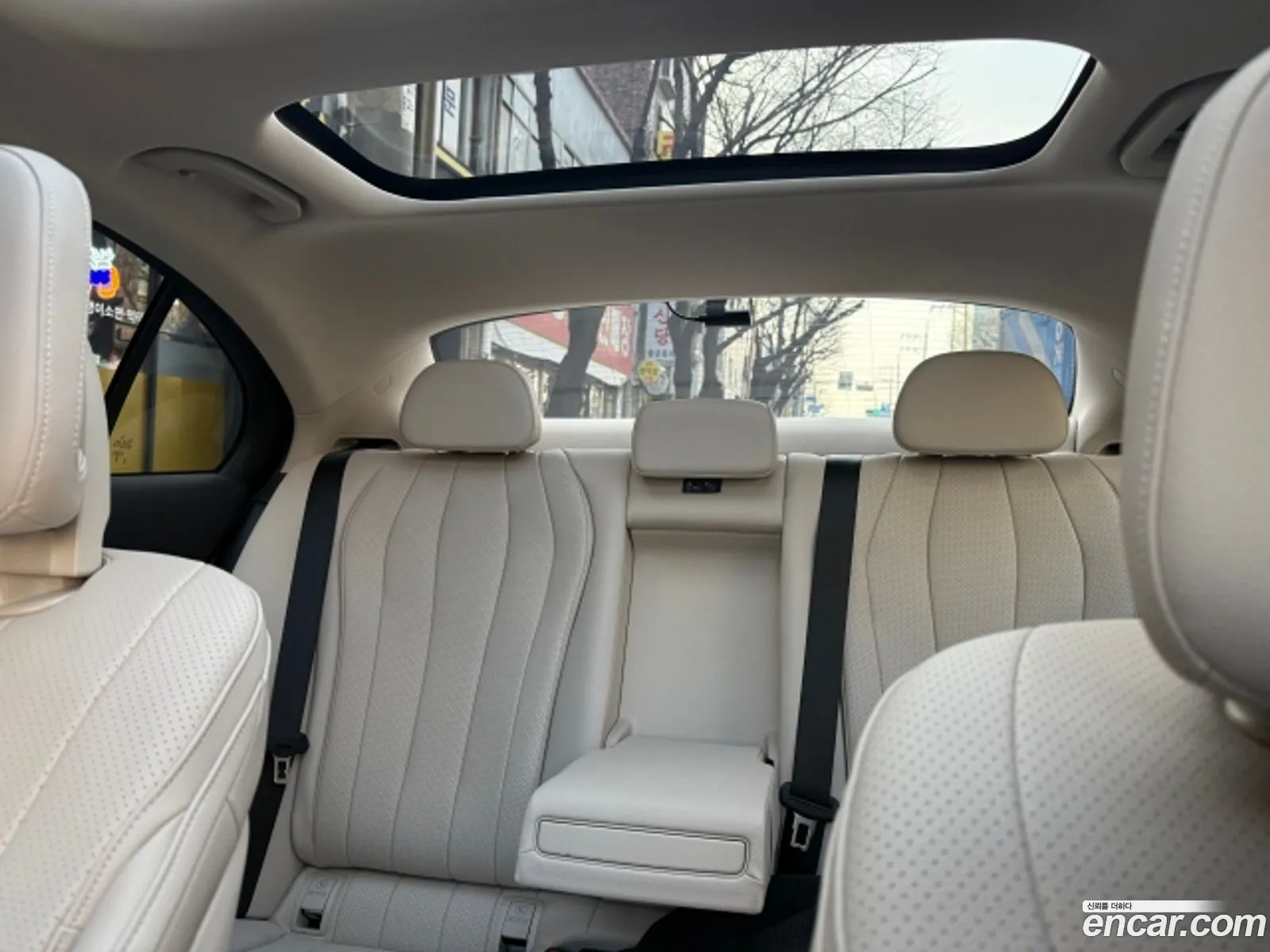 Mercedes-Benz E-Class W214 2025 — 6