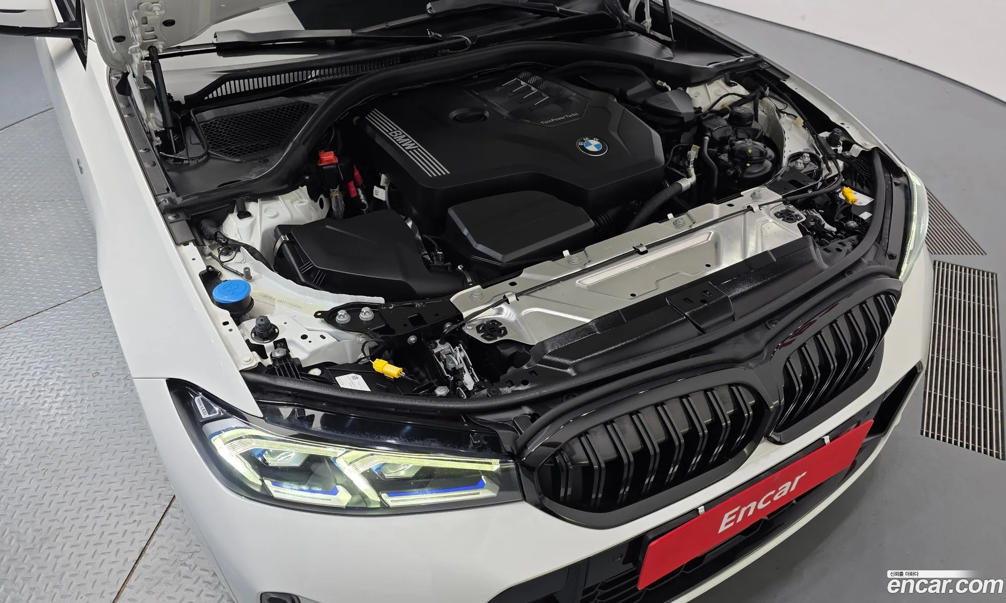 BMW 3 Series 2023 — 11