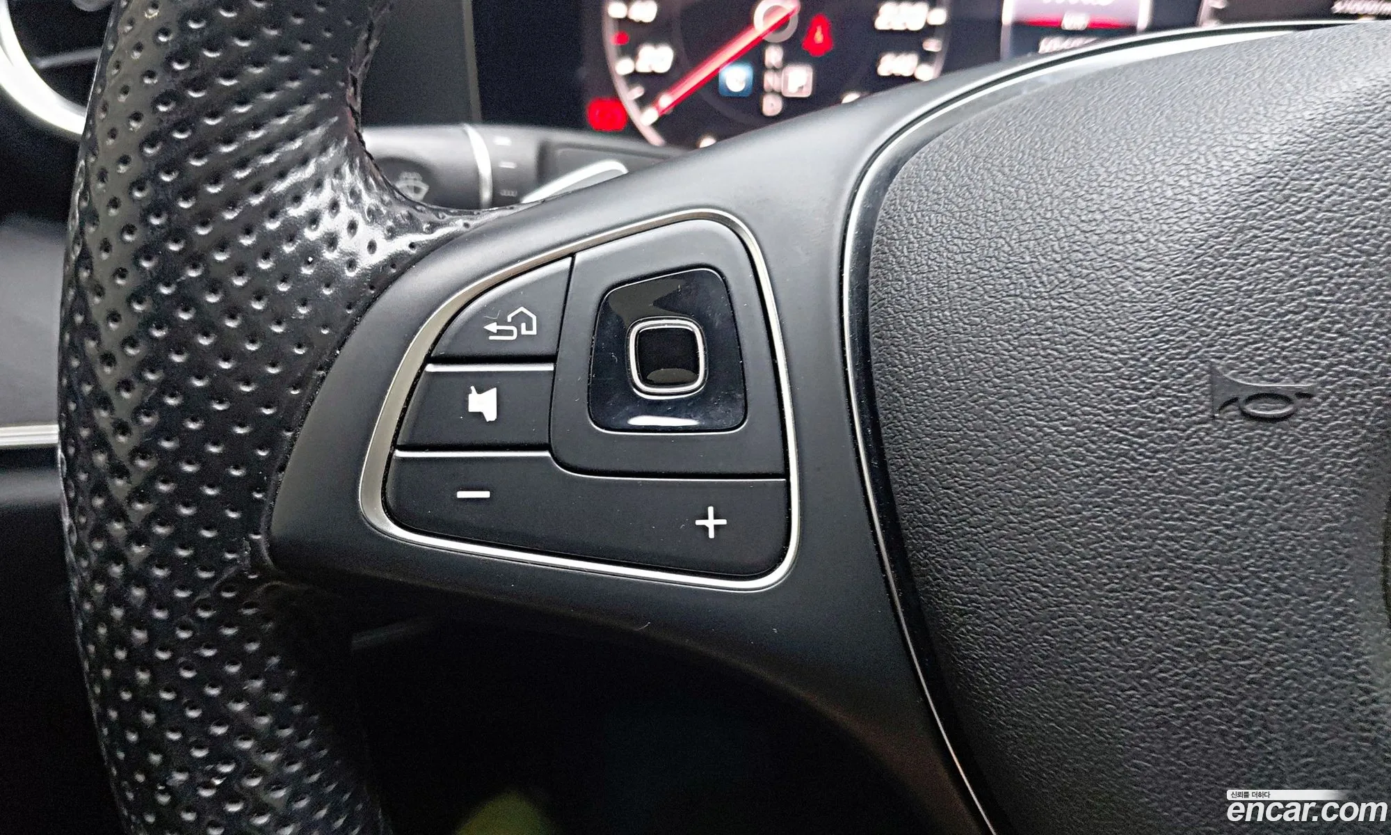 Mercedes-Benz E-Class W213 2017 — 18