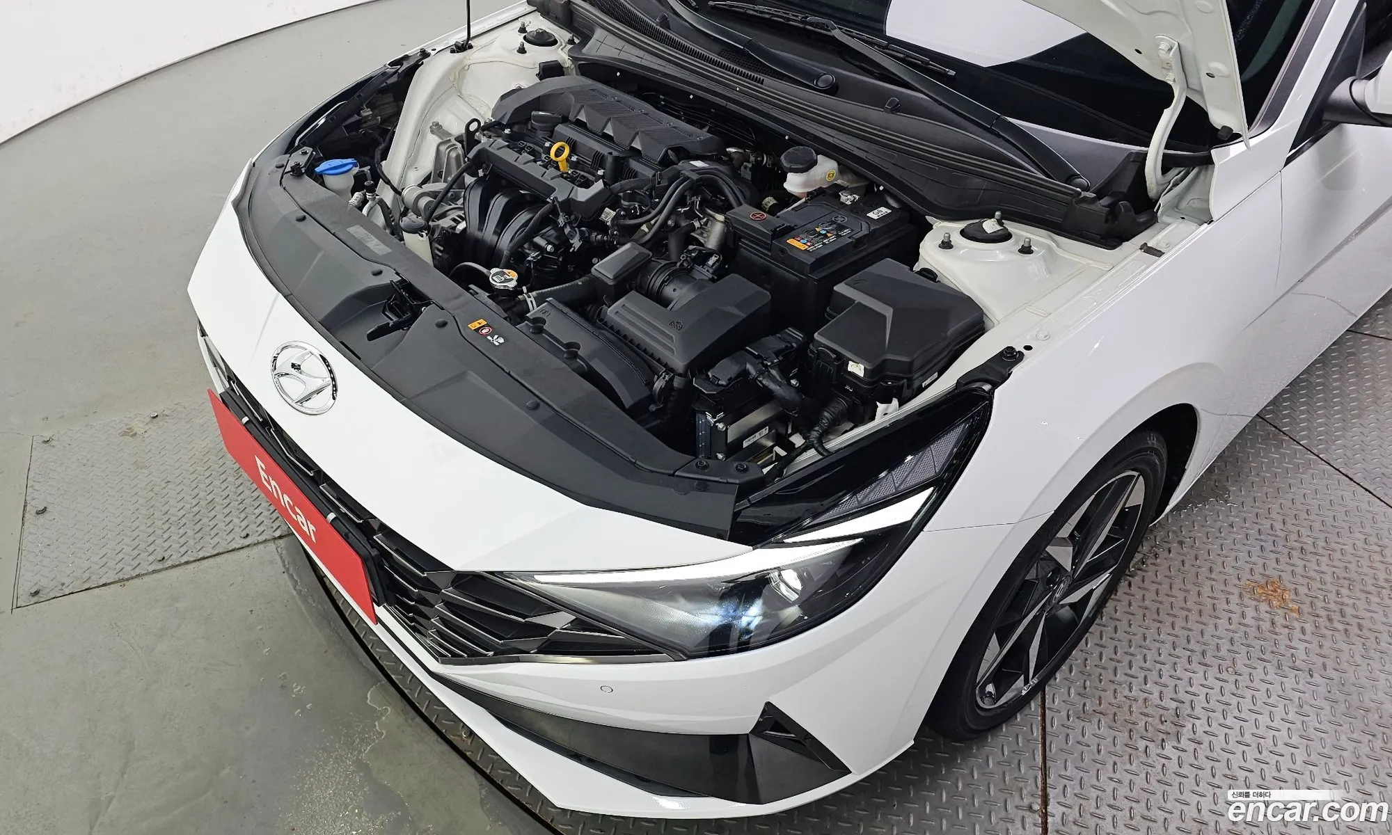 Hyundai Elantra 2021 — 24