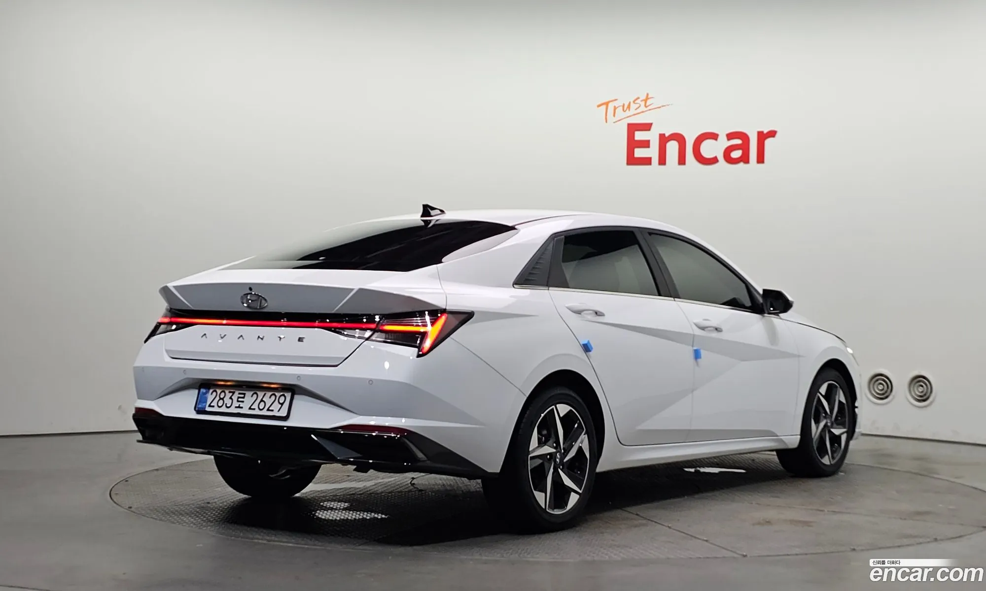 Hyundai Elantra 2021 — 13