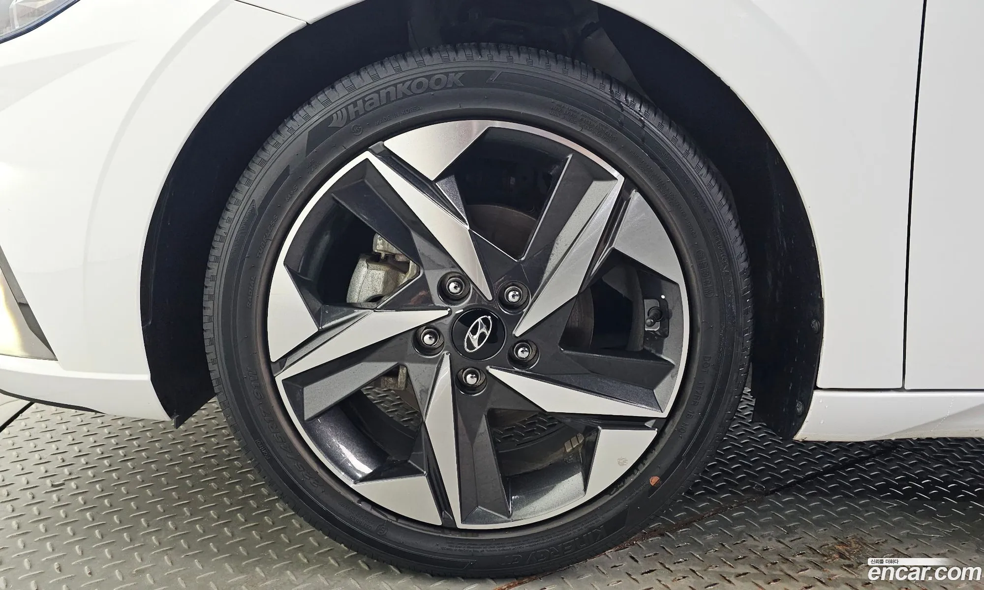Hyundai Elantra 2021 — 16