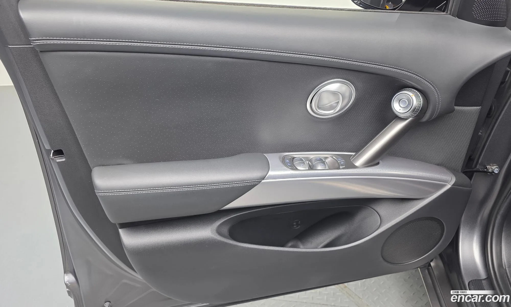 Genesis GV60 2022 — 15
