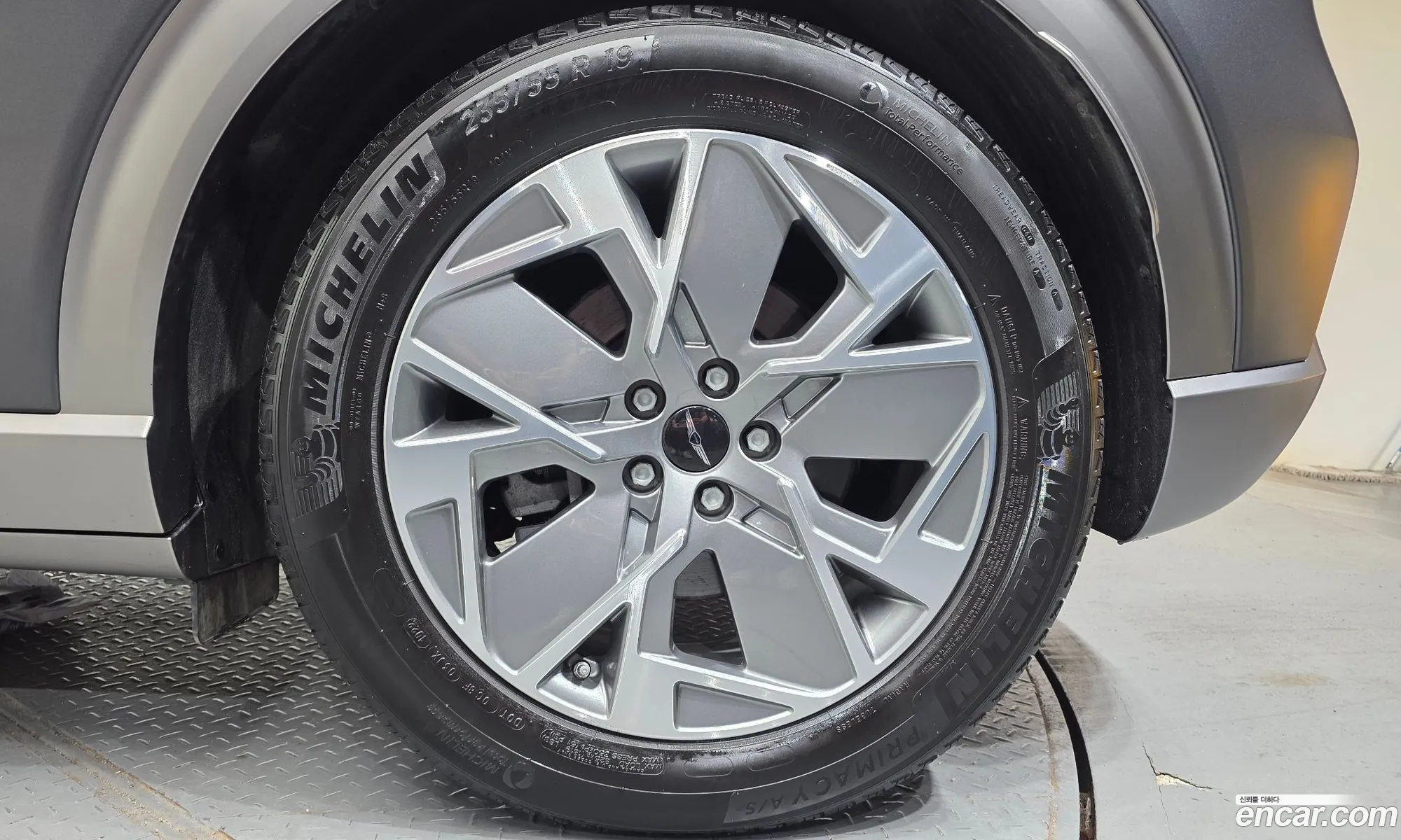Genesis GV60 2022 — 14