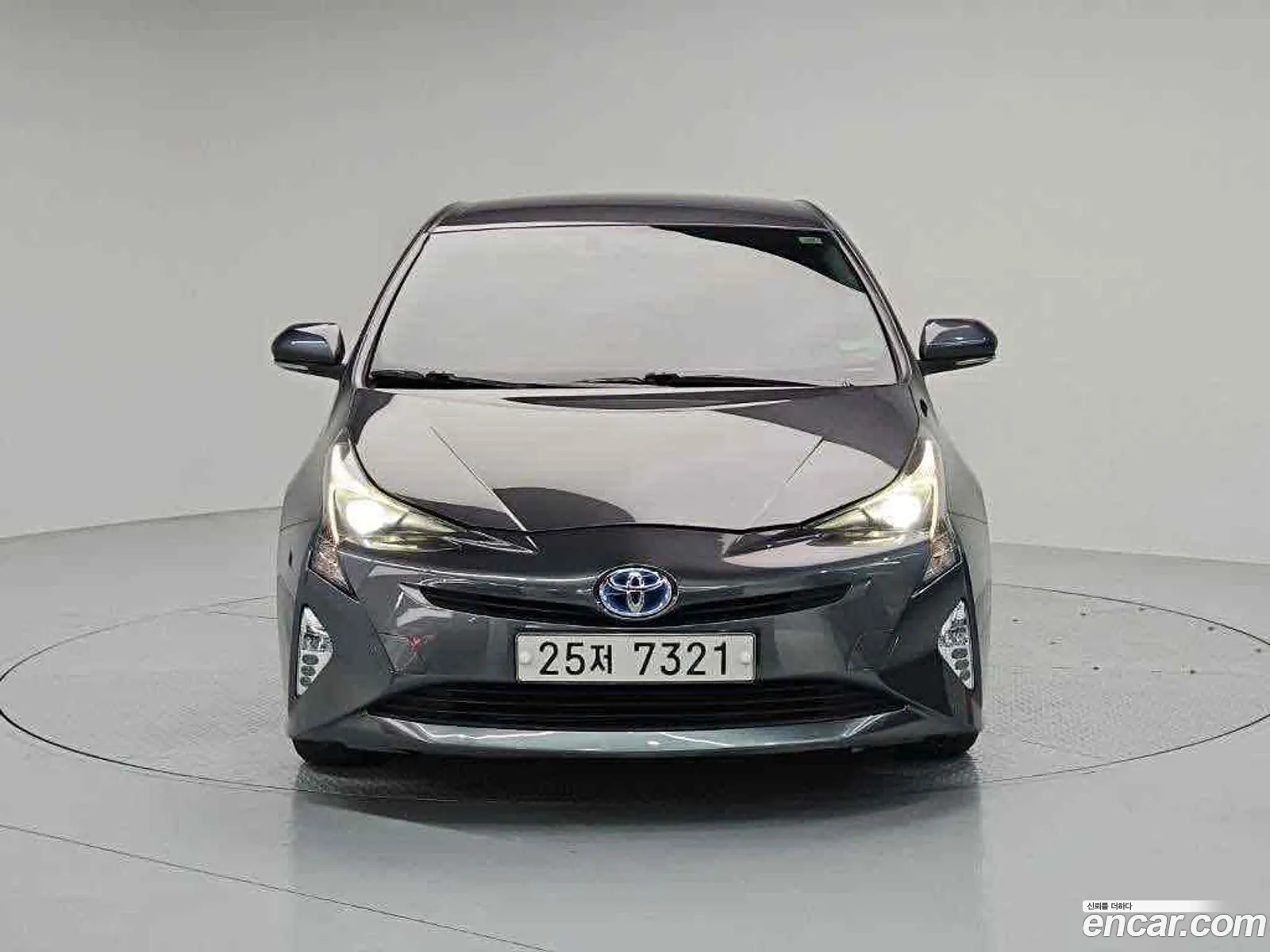 Toyota Prius 2017 — 4