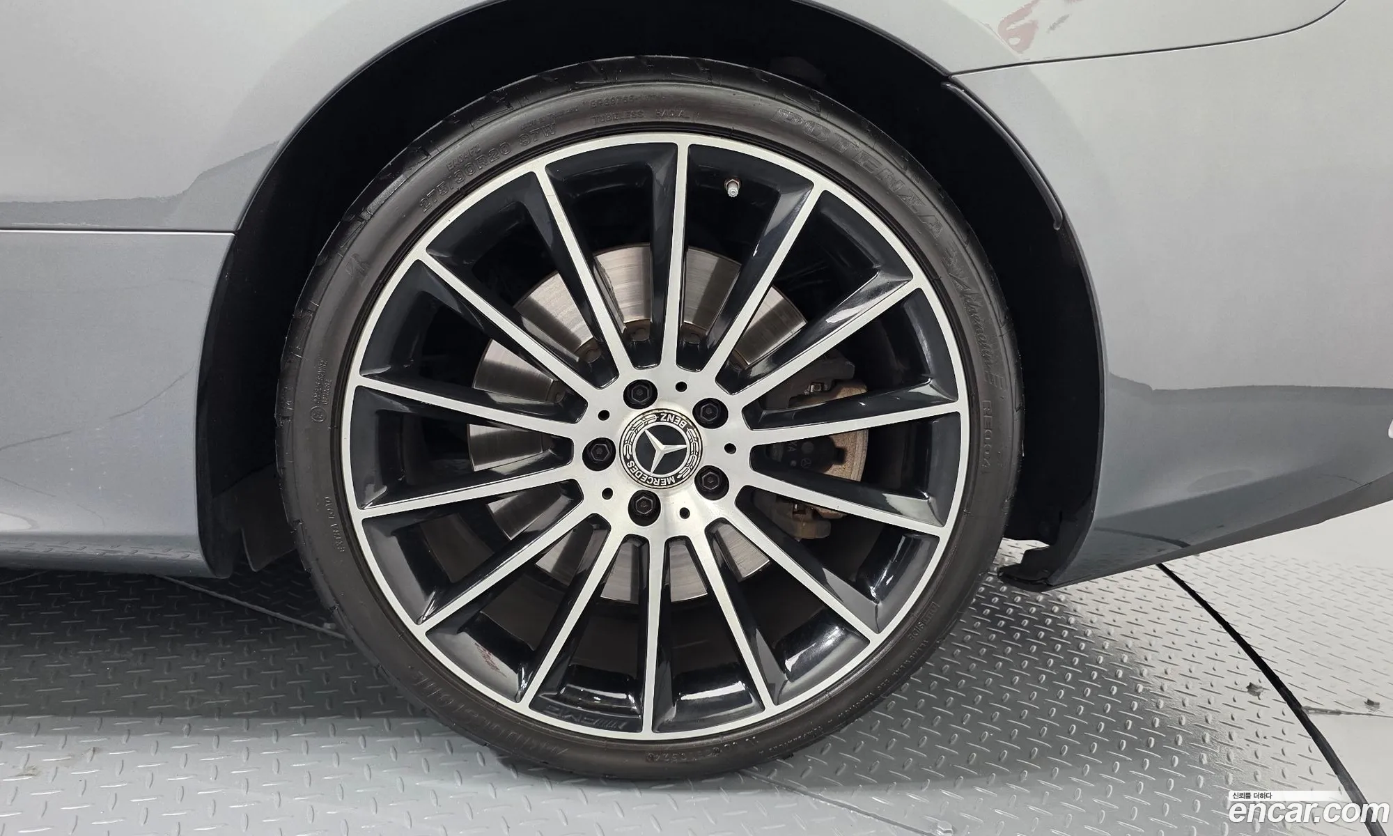 Mercedes-Benz E-Class W213 2018 WDD1K6FB2JF058190 — 3
