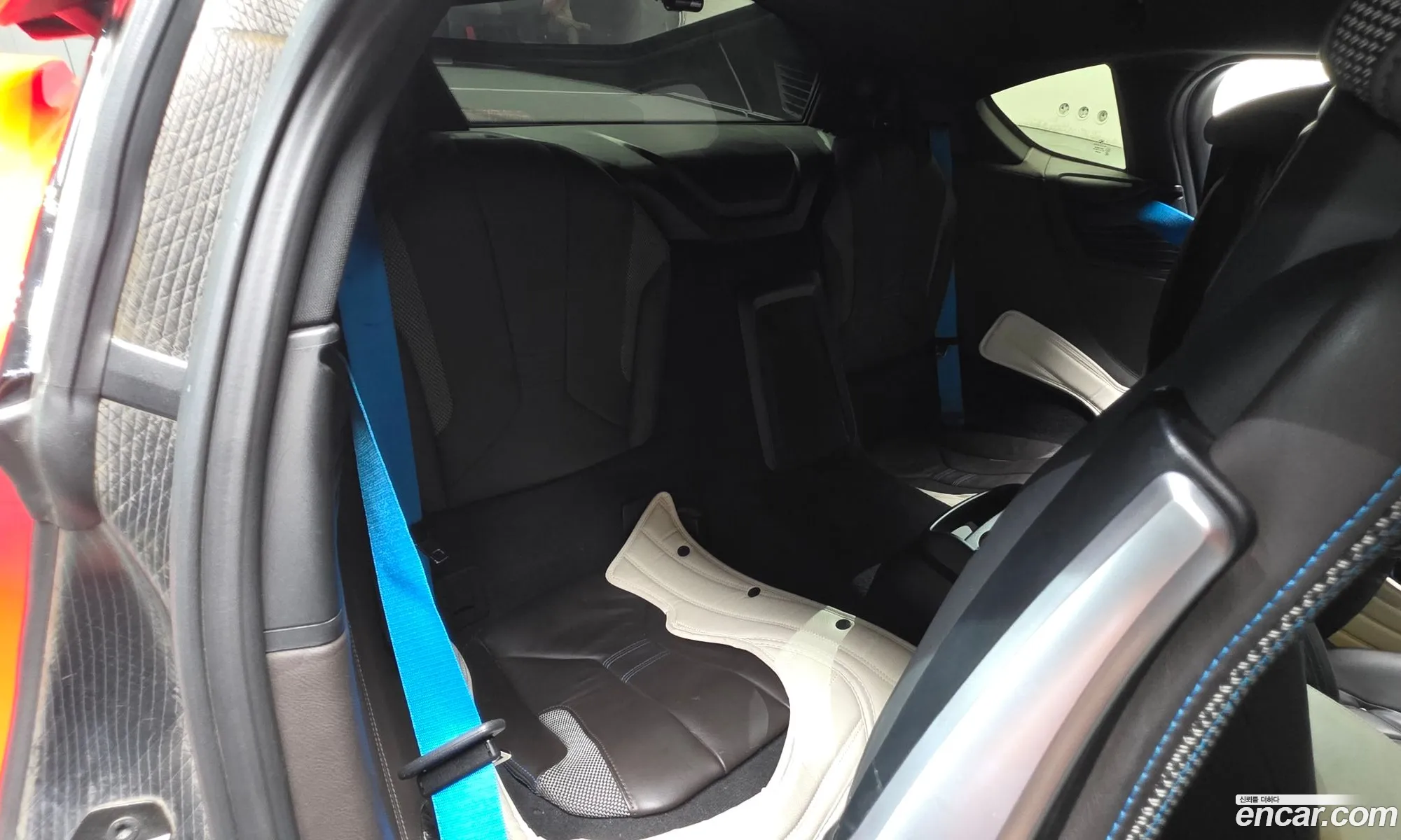 BMW i8 2015 WBY2Z2108FVX90926 — 28