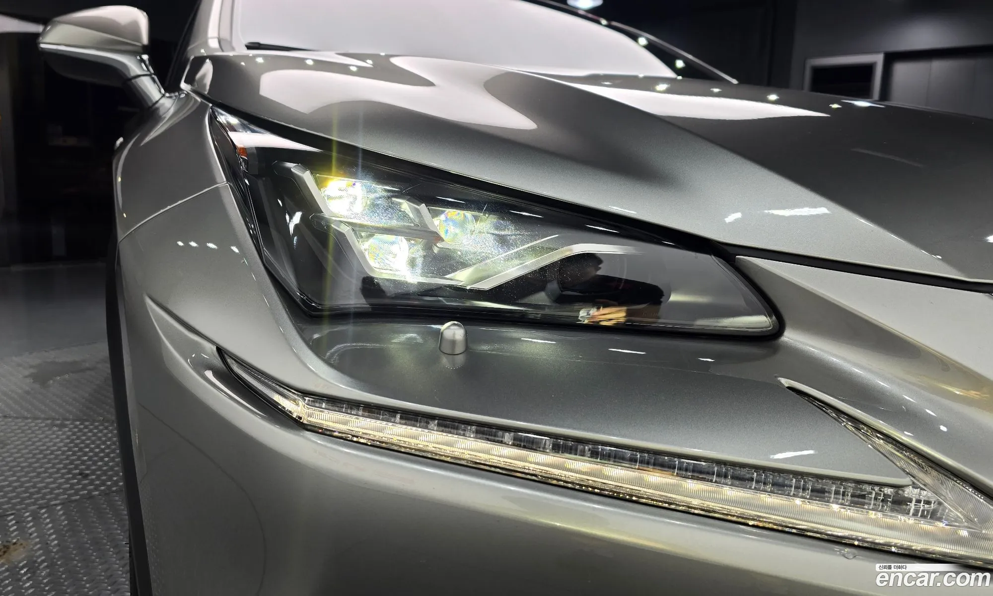 Lexus NX300h 2018 JTJBJRBZ5K2107572 — 20