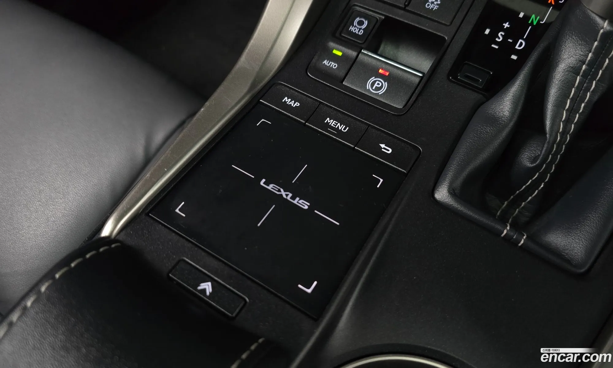 Lexus NX300h