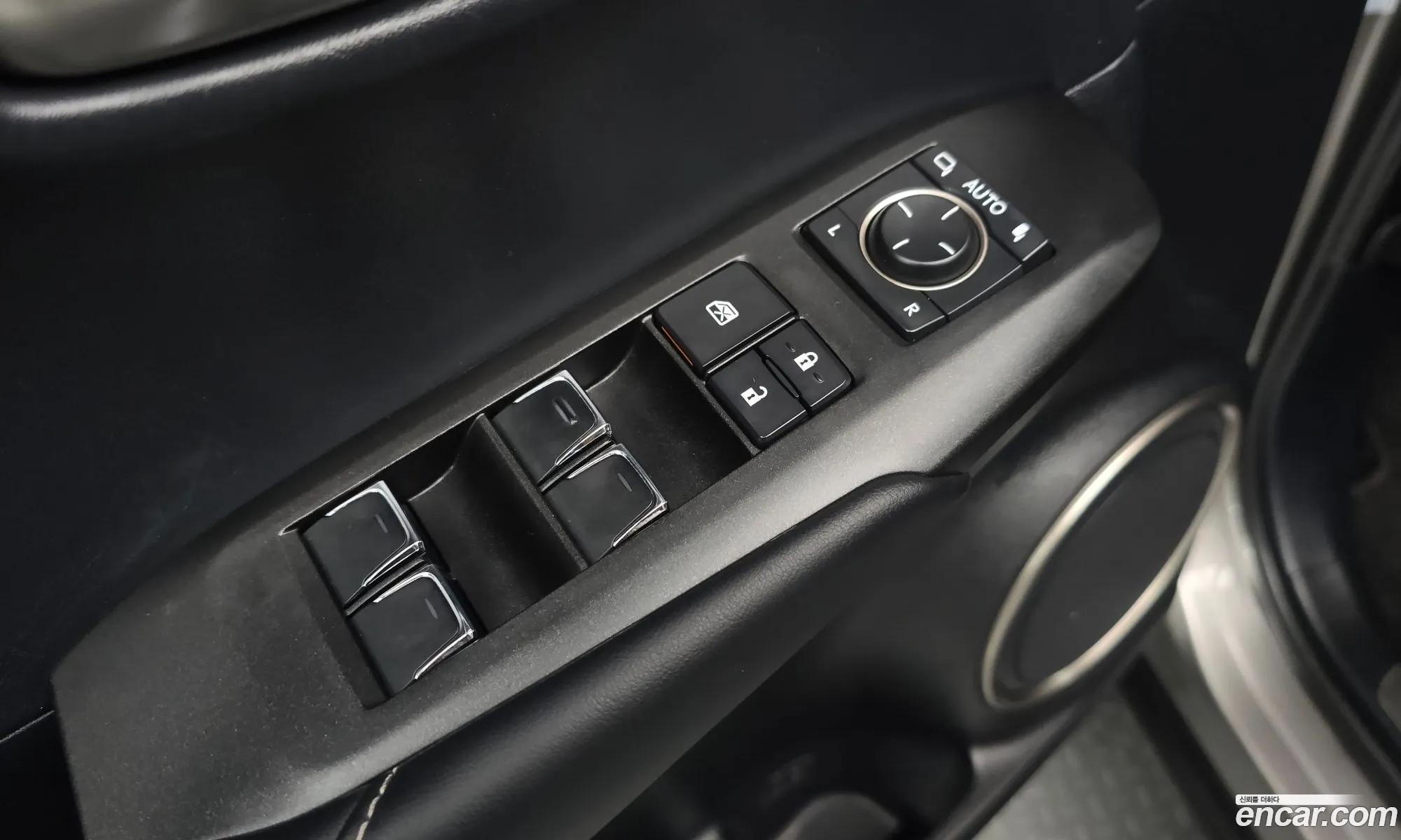 Lexus NX300h 2018 JTJBJRBZ5K2107572 — 6
