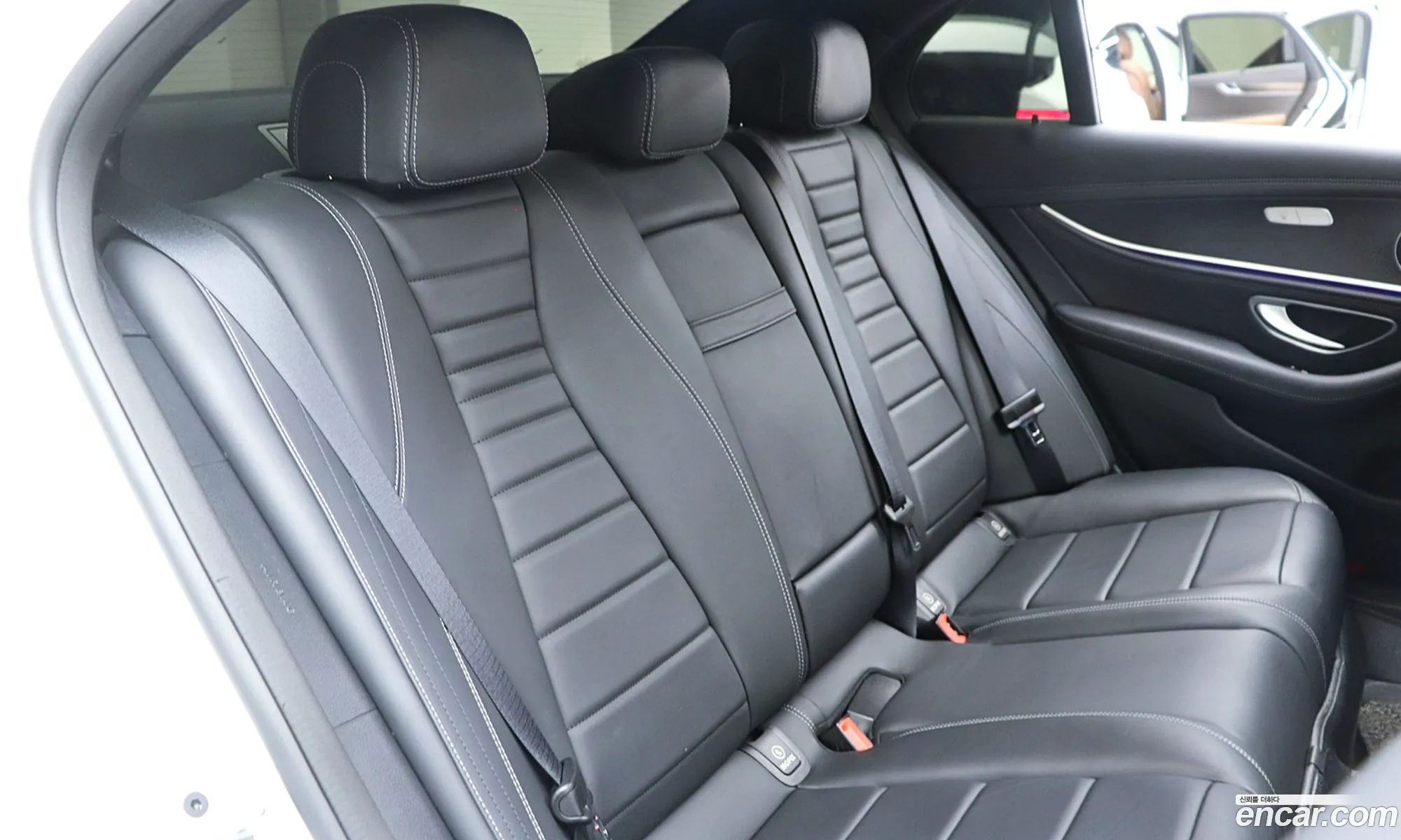 Mercedes-Benz E-Class W213 2021 — 18