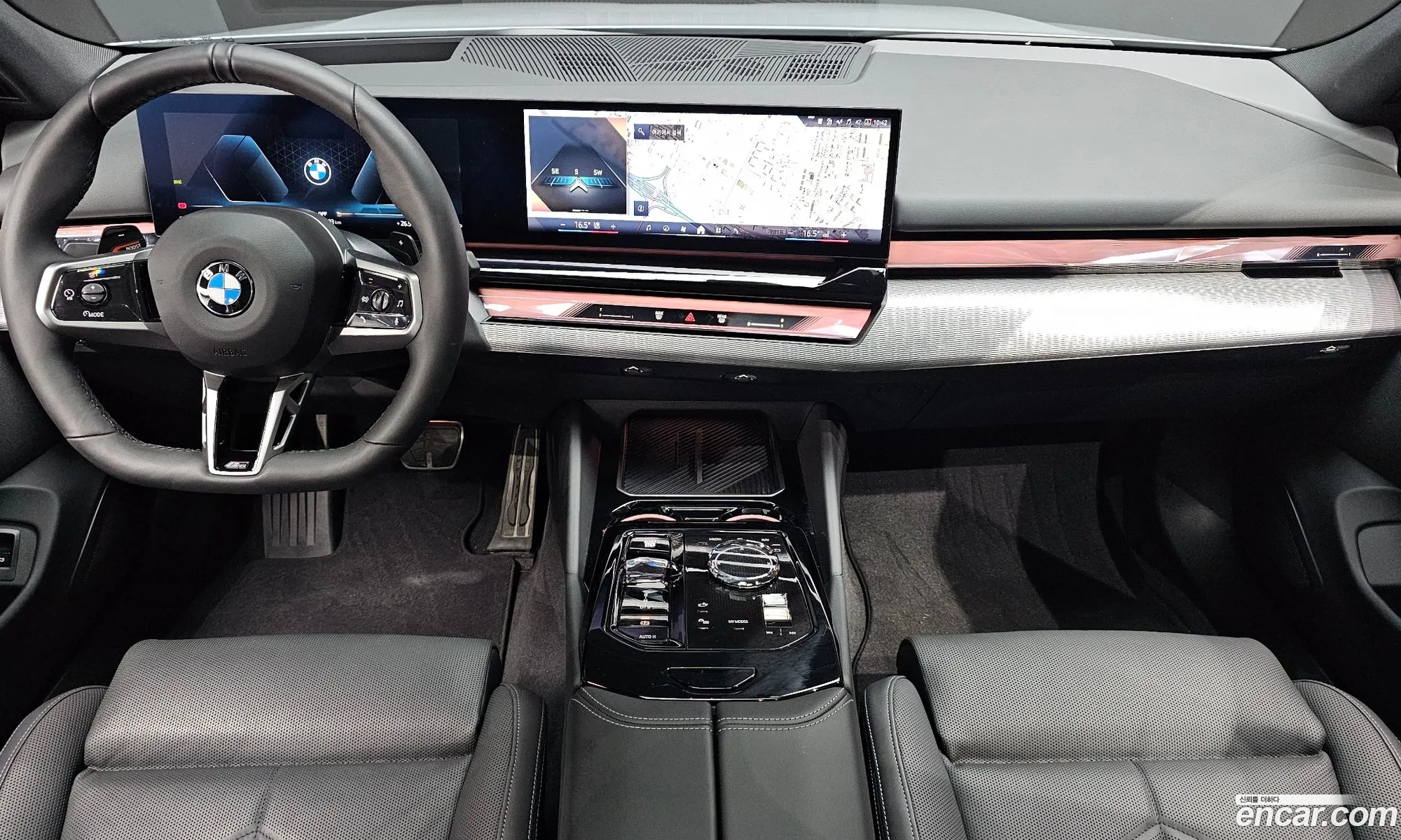 BMW 5 Series 2025 — 35