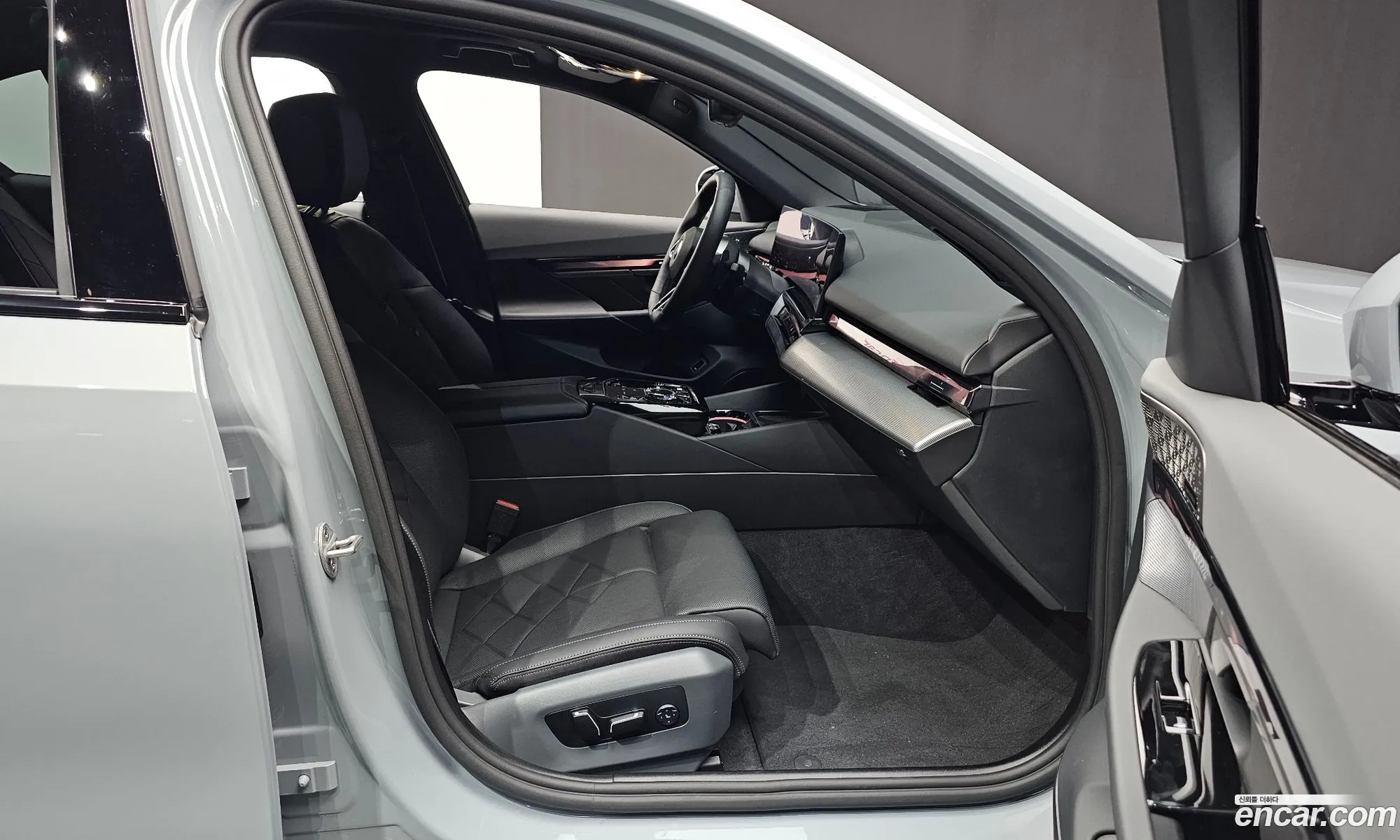 BMW 5 Series 2025 — 40