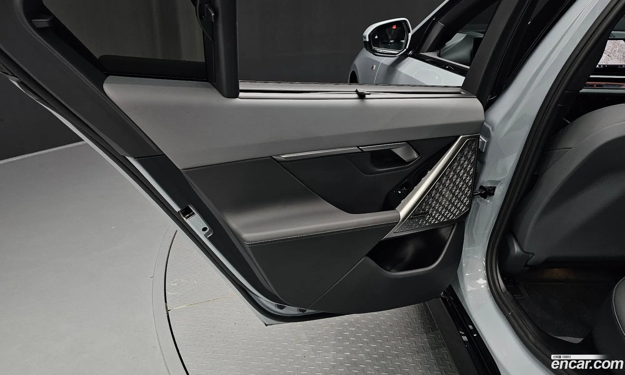 BMW 5 Series 2025 — 5