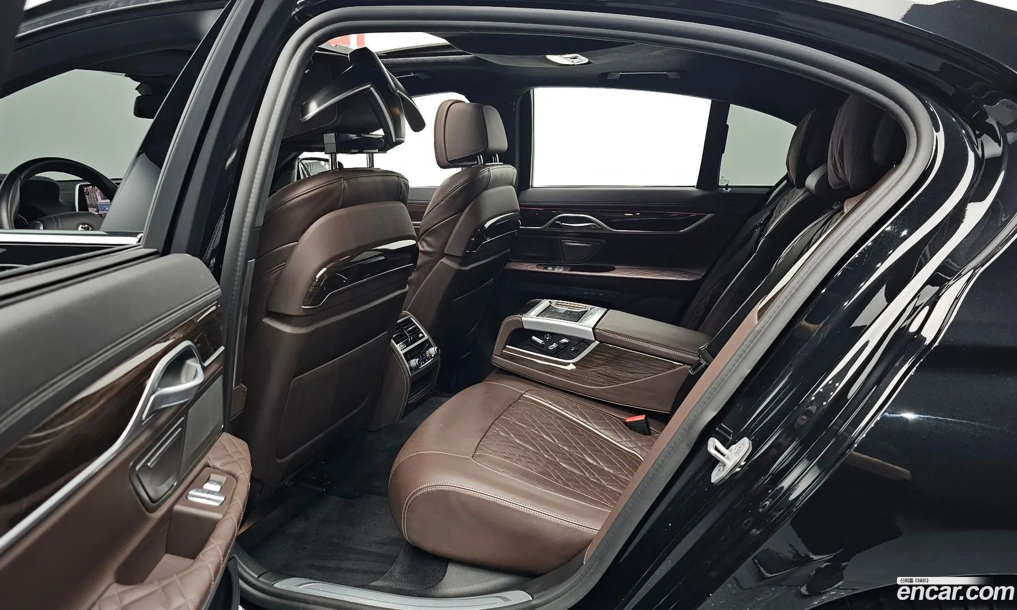 BMW 7 Series 2020 WBA7R2106MCF79871 — 35
