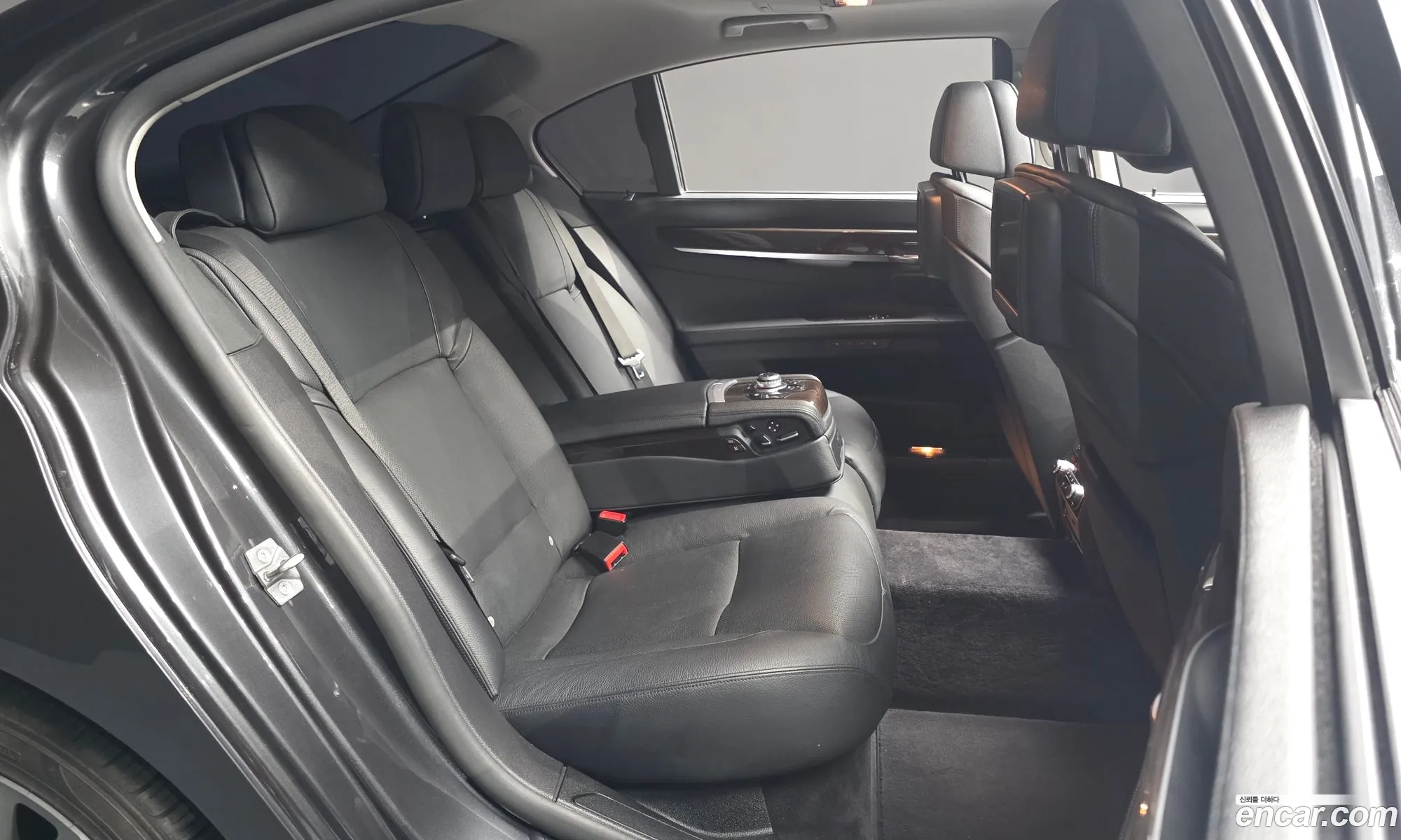 BMW 7 Series 2011 WBAKB8104BC345420 — 15