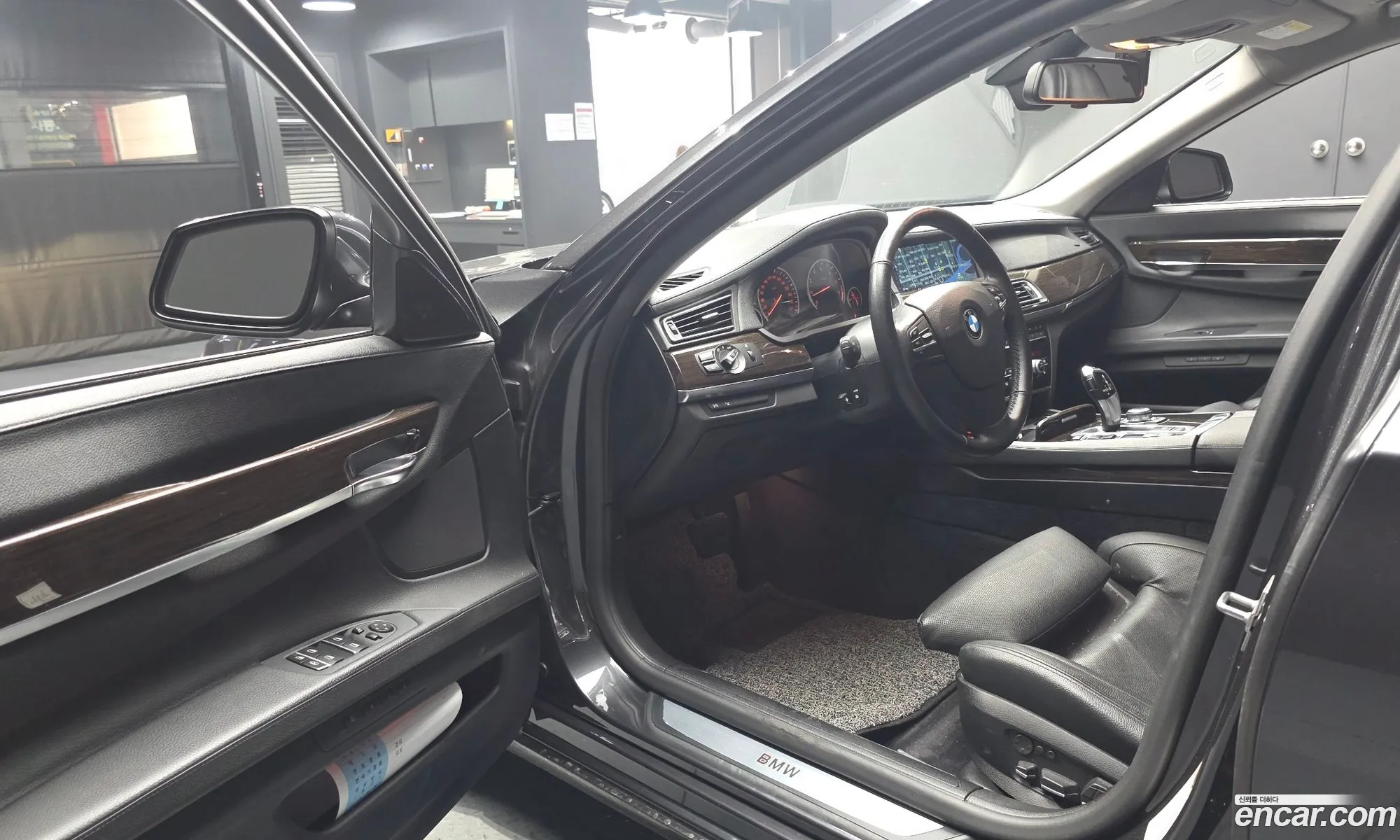 BMW 7 Series 2011 WBAKB8104BC345420 — 6
