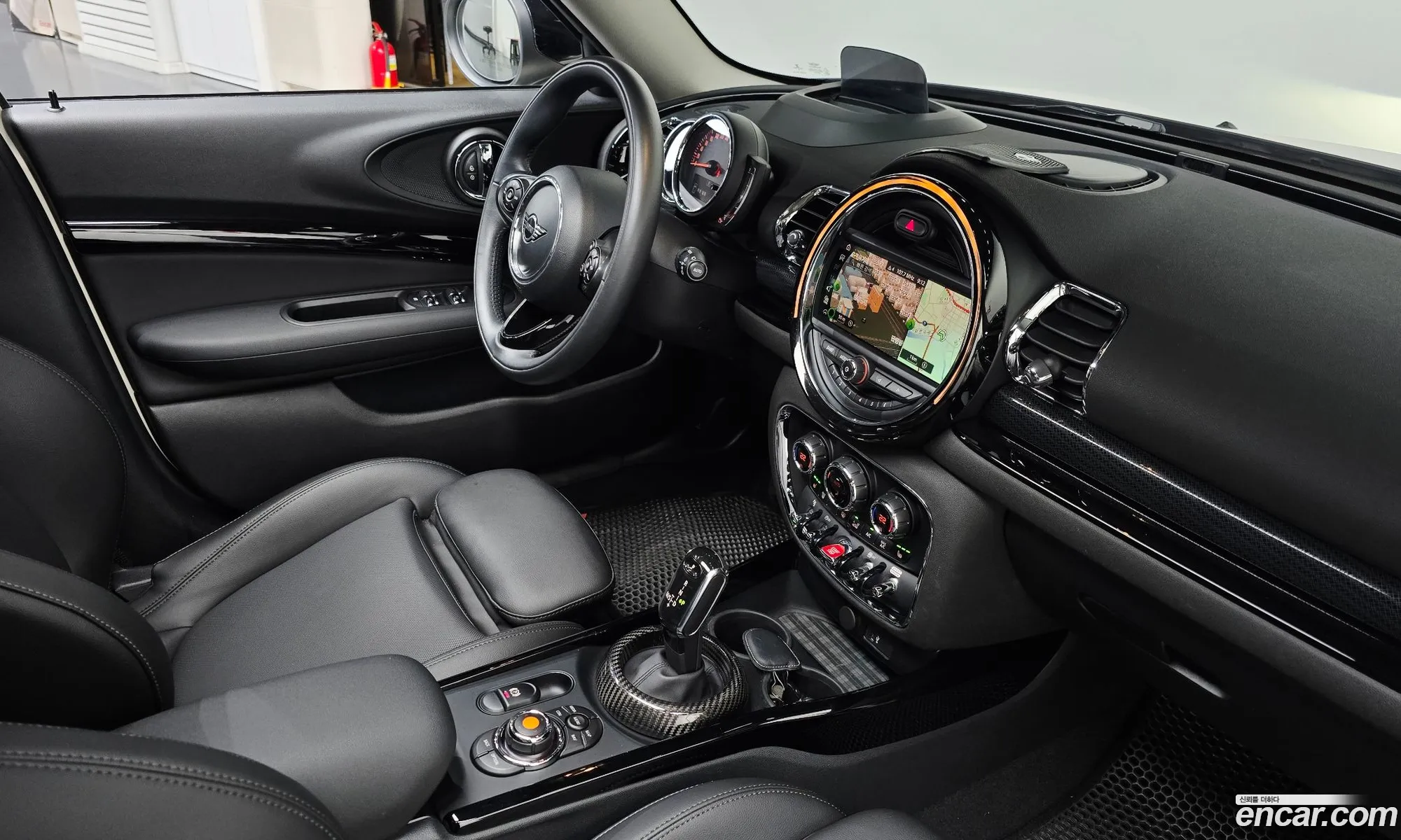 Mini Cooper Clubman 2019 — 17