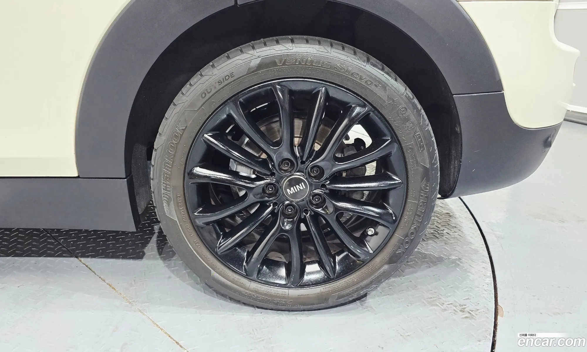 Mini Cooper Clubman 2019 — 2