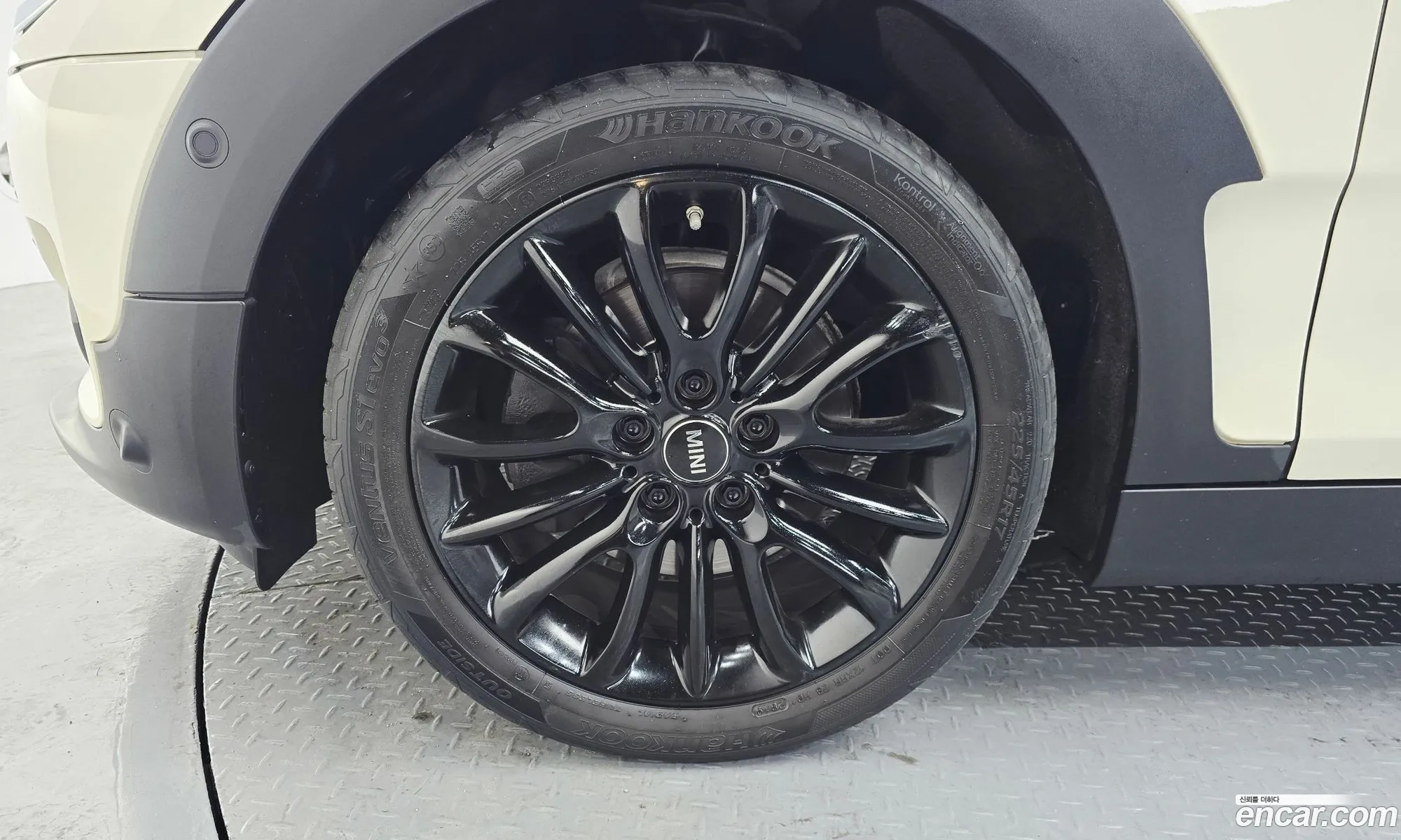 Mini Cooper Clubman 2019 — 12