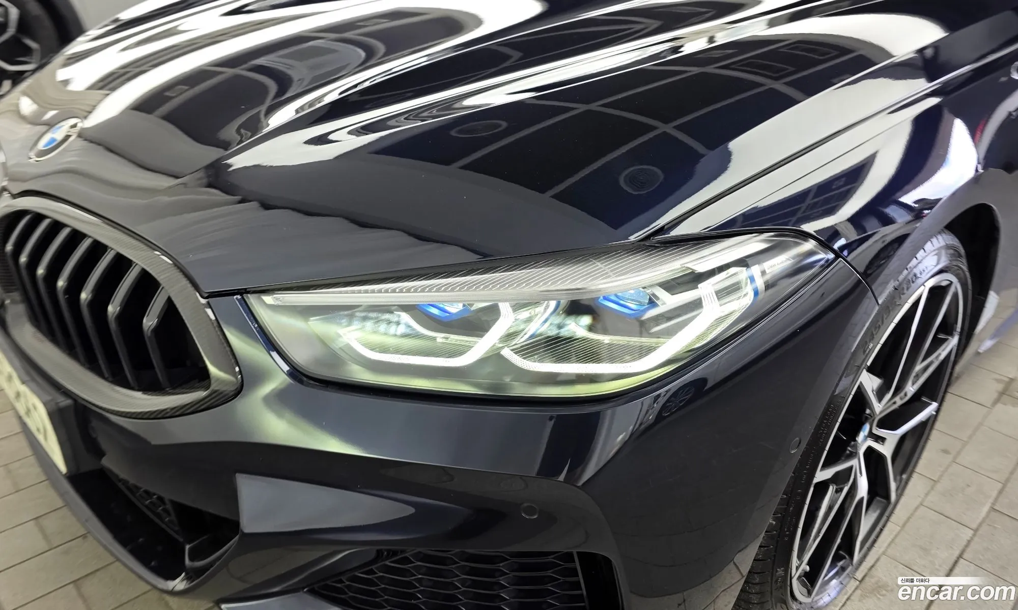 BMW 8 Series 2021 — 17
