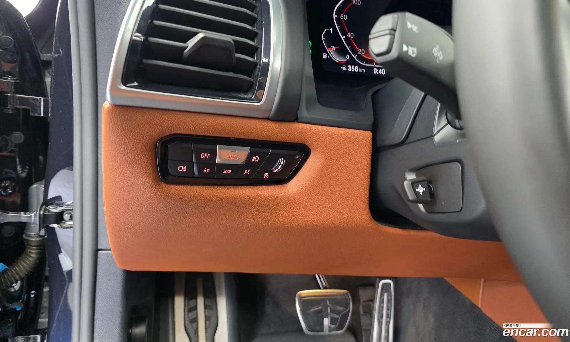 BMW 8 Series 2021 — 8
