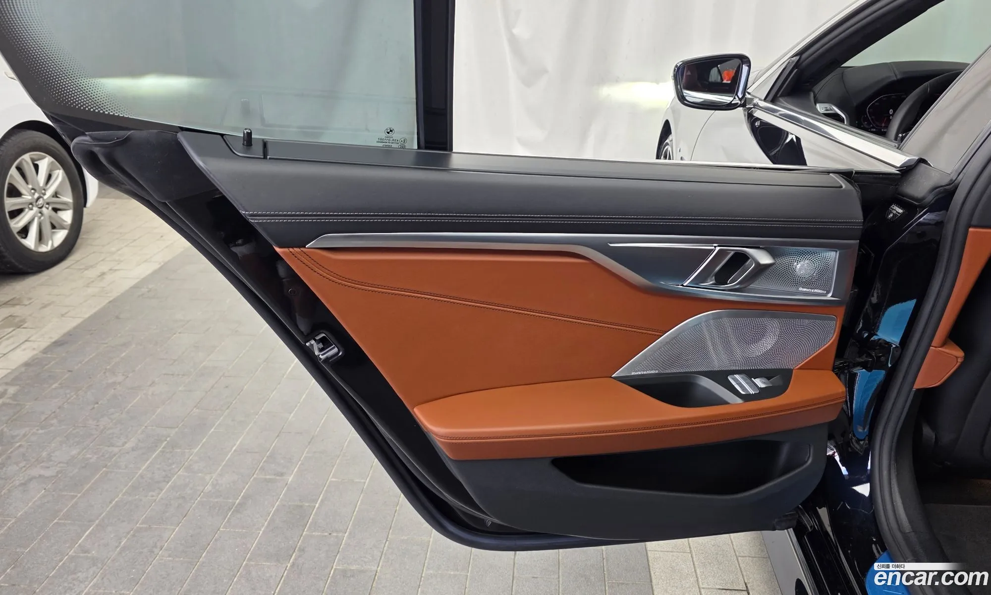 BMW 8 Series 2021 — 31