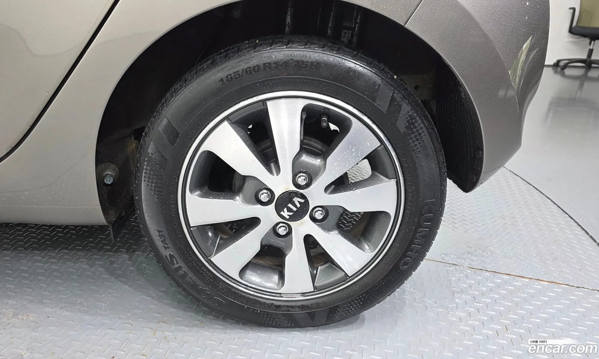 Kia Morning 2014 KNABX511BFT800084 — 25