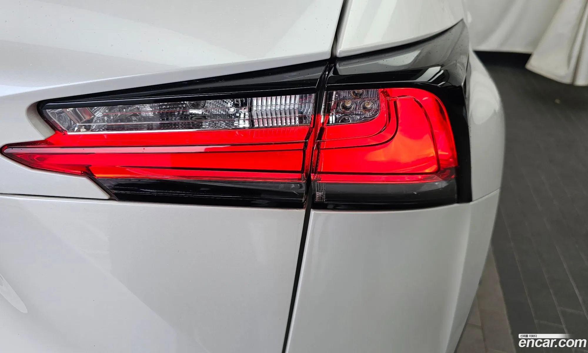 Lexus NX300h 2017 JTJBJRBZ3H2073169 — 30