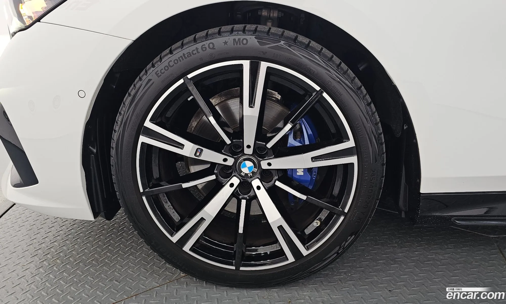 BMW 5 Series 2025 WBA51FJ08SCT78358 — 18